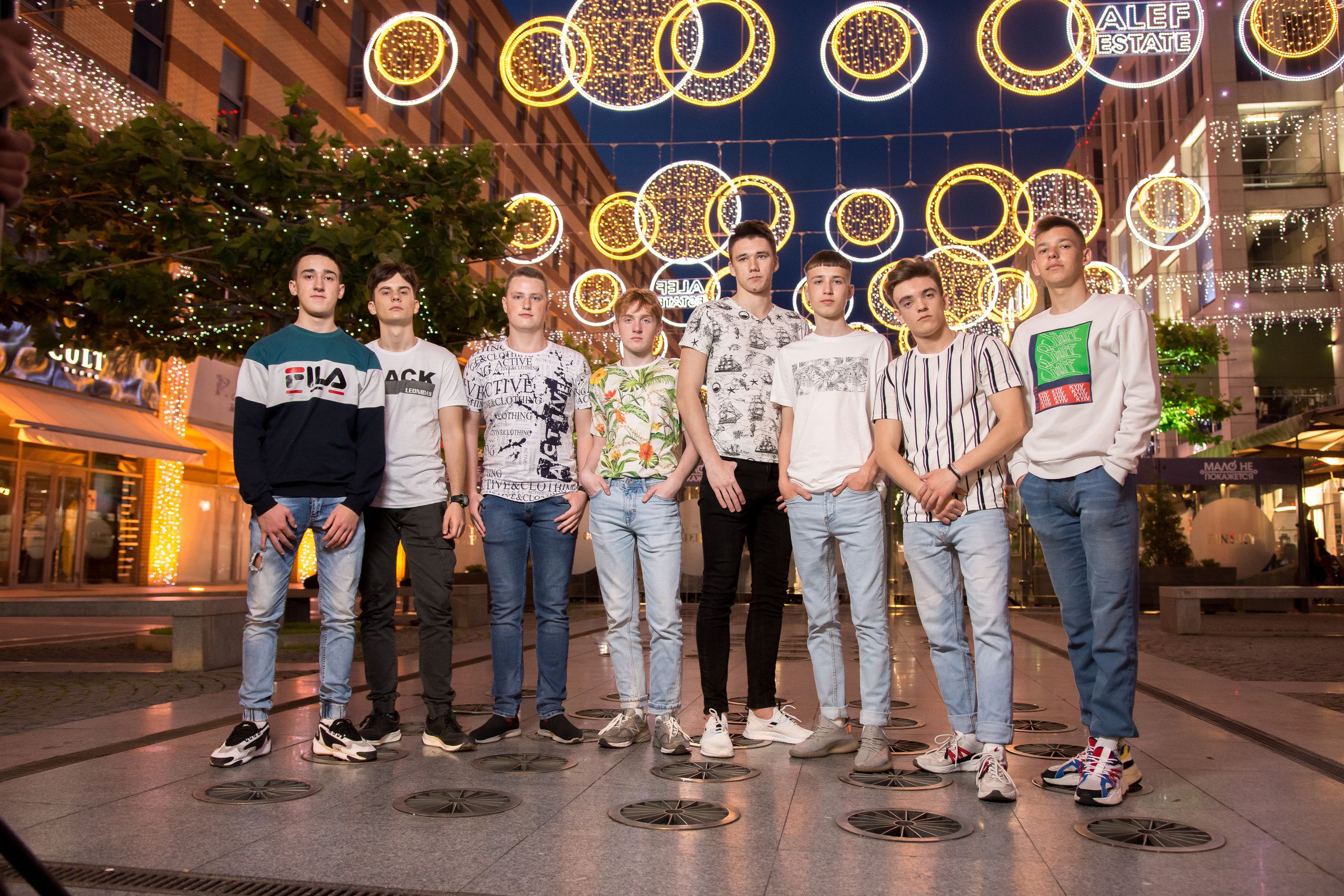 Школа № 4 Вечерний Днепр. Випускні альбоми Олега Кононова
