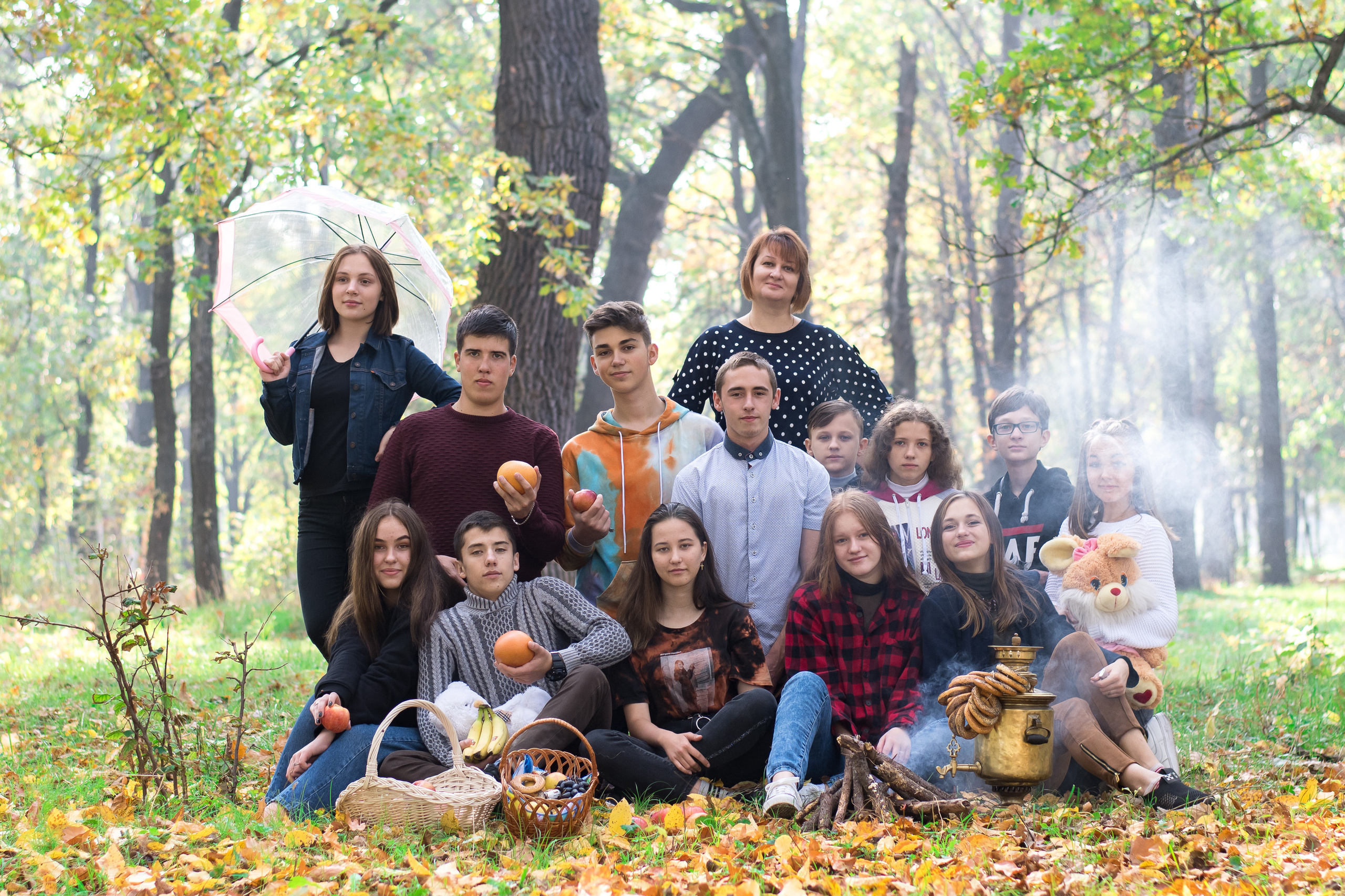 Сичевой коллегиум 11Б в студии. Випускні альбоми Олега Кононова