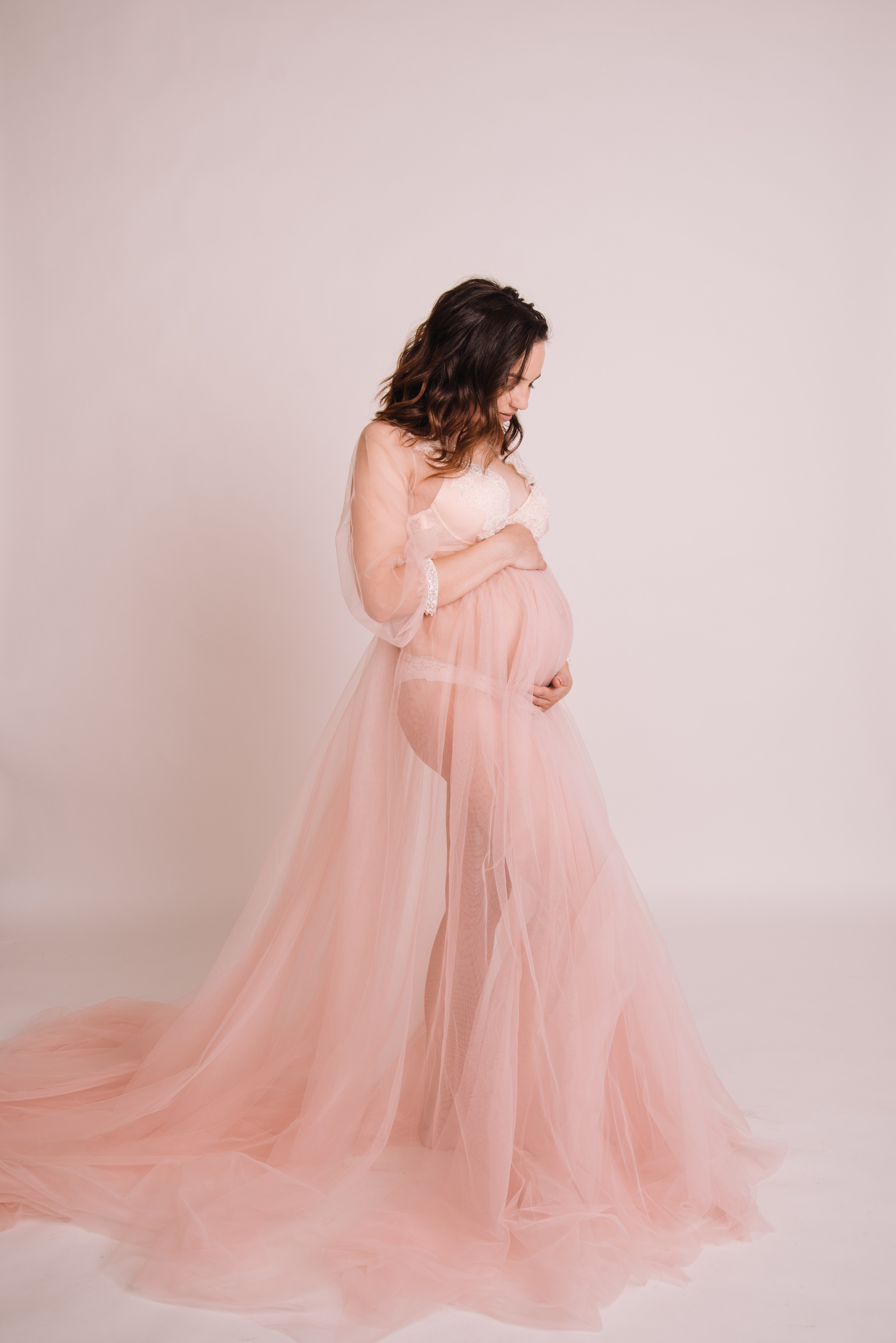 Фотосесія вагітності у студії. Фотограф Анастасія Залужна | Манхайм