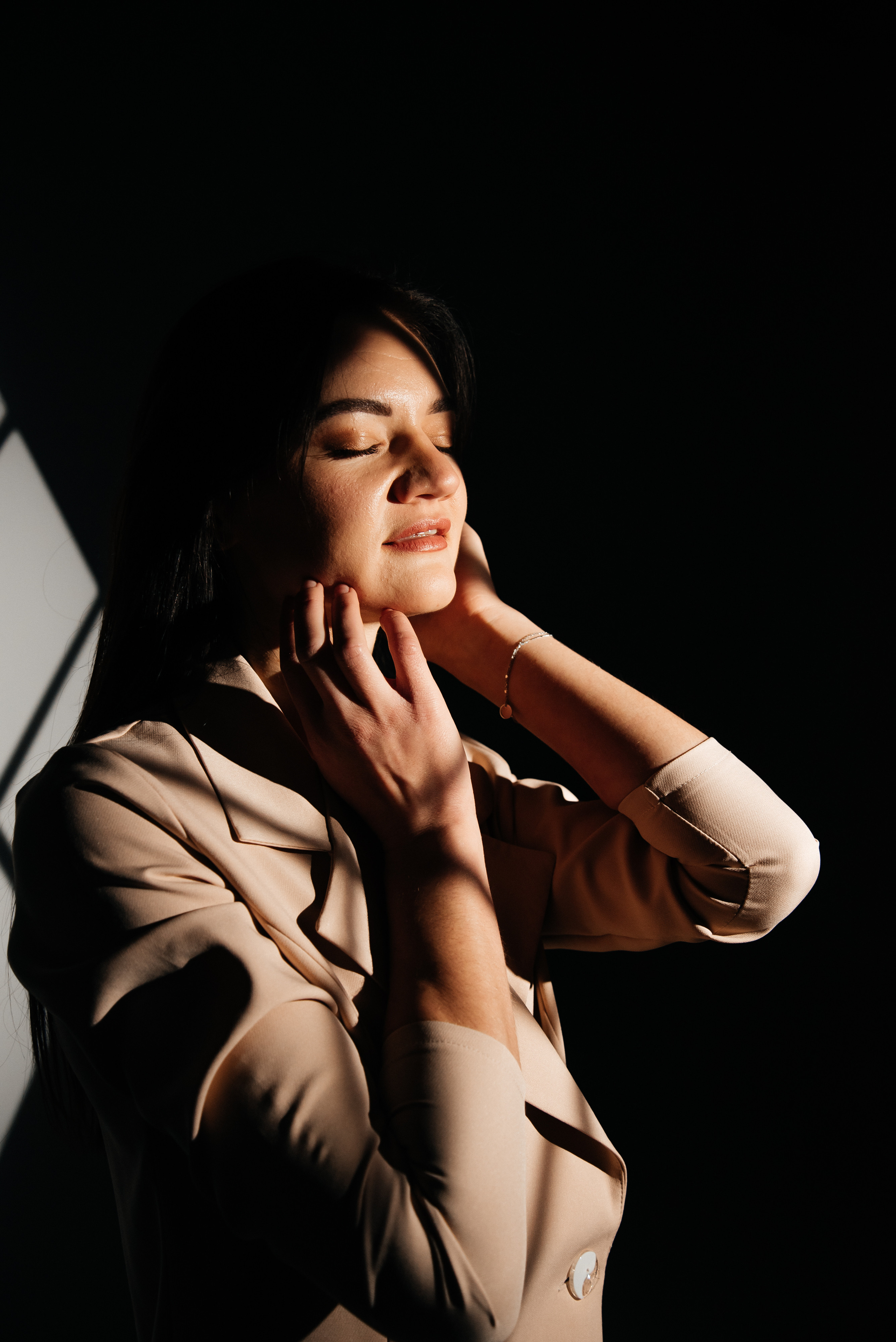 Фотосесія з масками гобо. Фотограф Анастасія Залужна | Манхайм