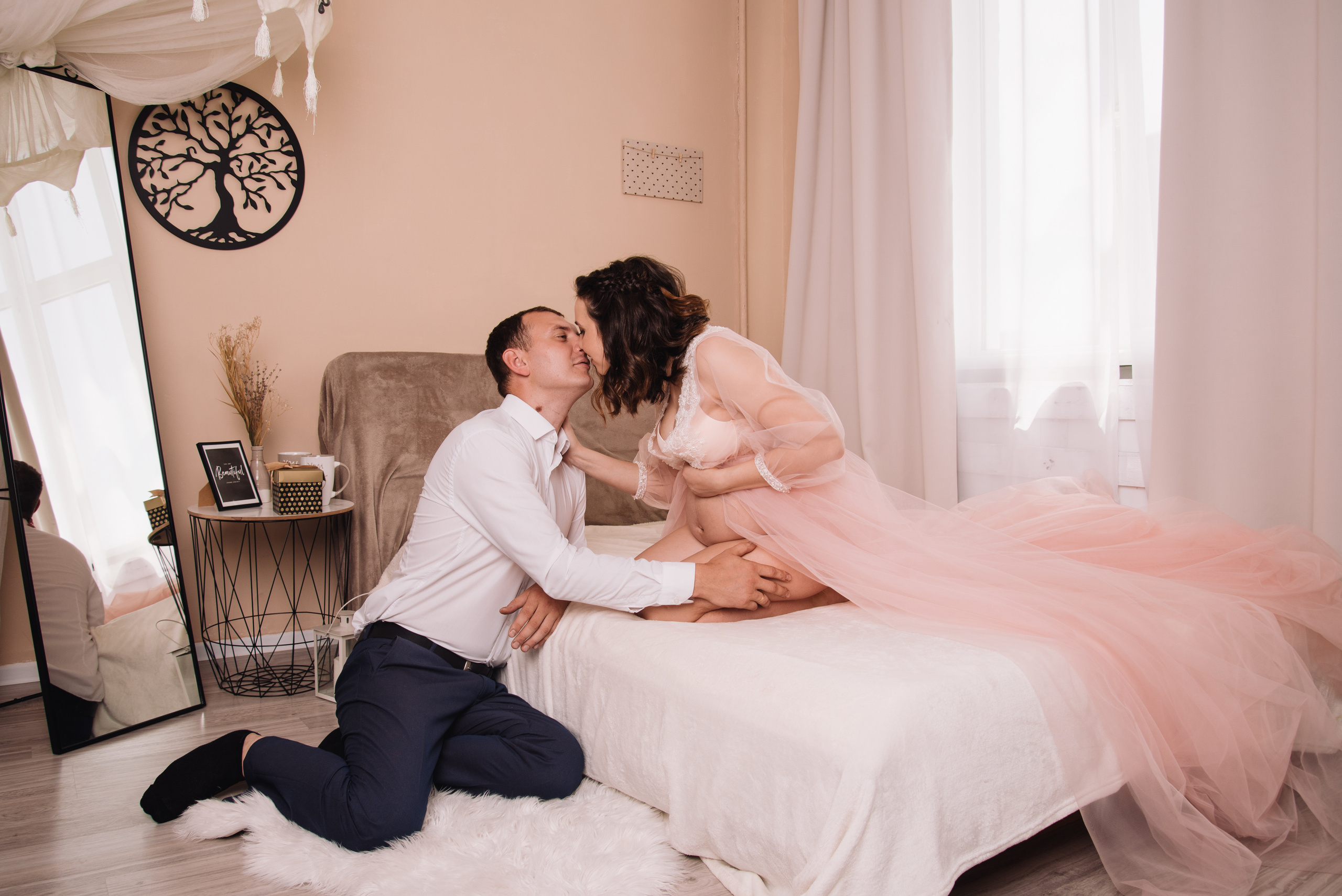 Фотосесія вагітності у студії. Фотограф Анастасія Залужна | Манхайм