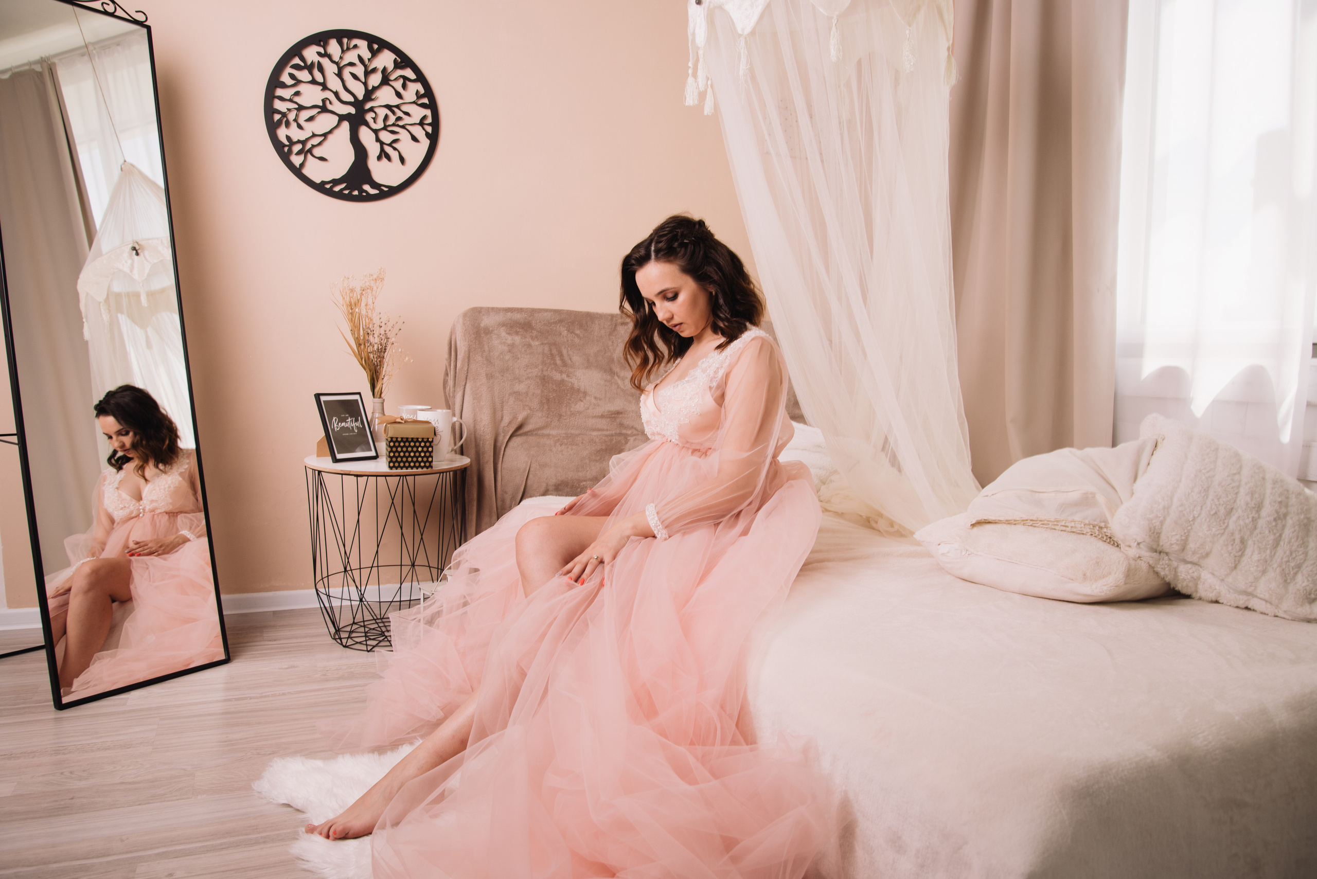 Фотосесія вагітності у студії. Фотограф Анастасія Залужна | Манхайм