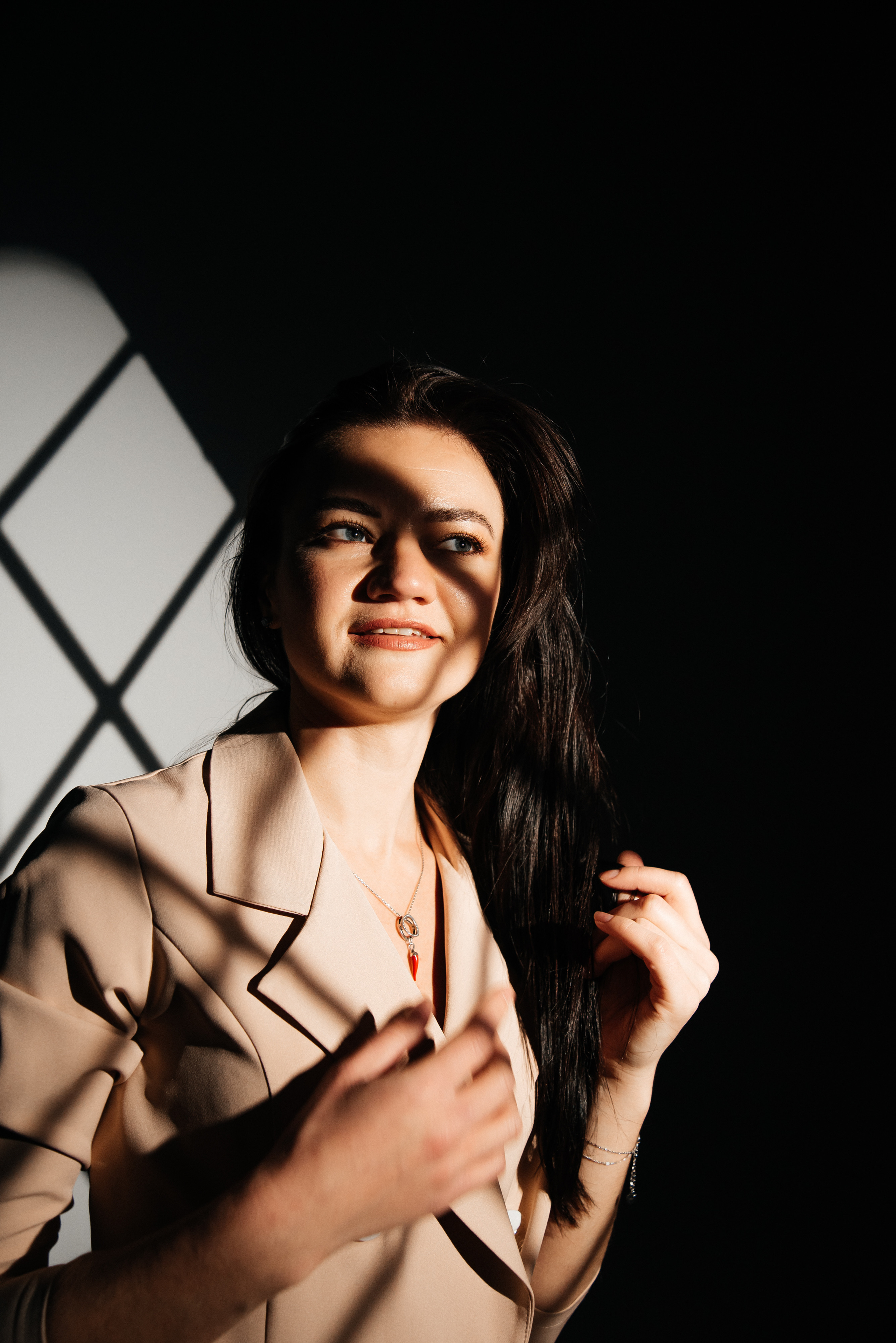 Фотосесія з масками гобо. Фотограф Анастасія Залужна | Манхайм