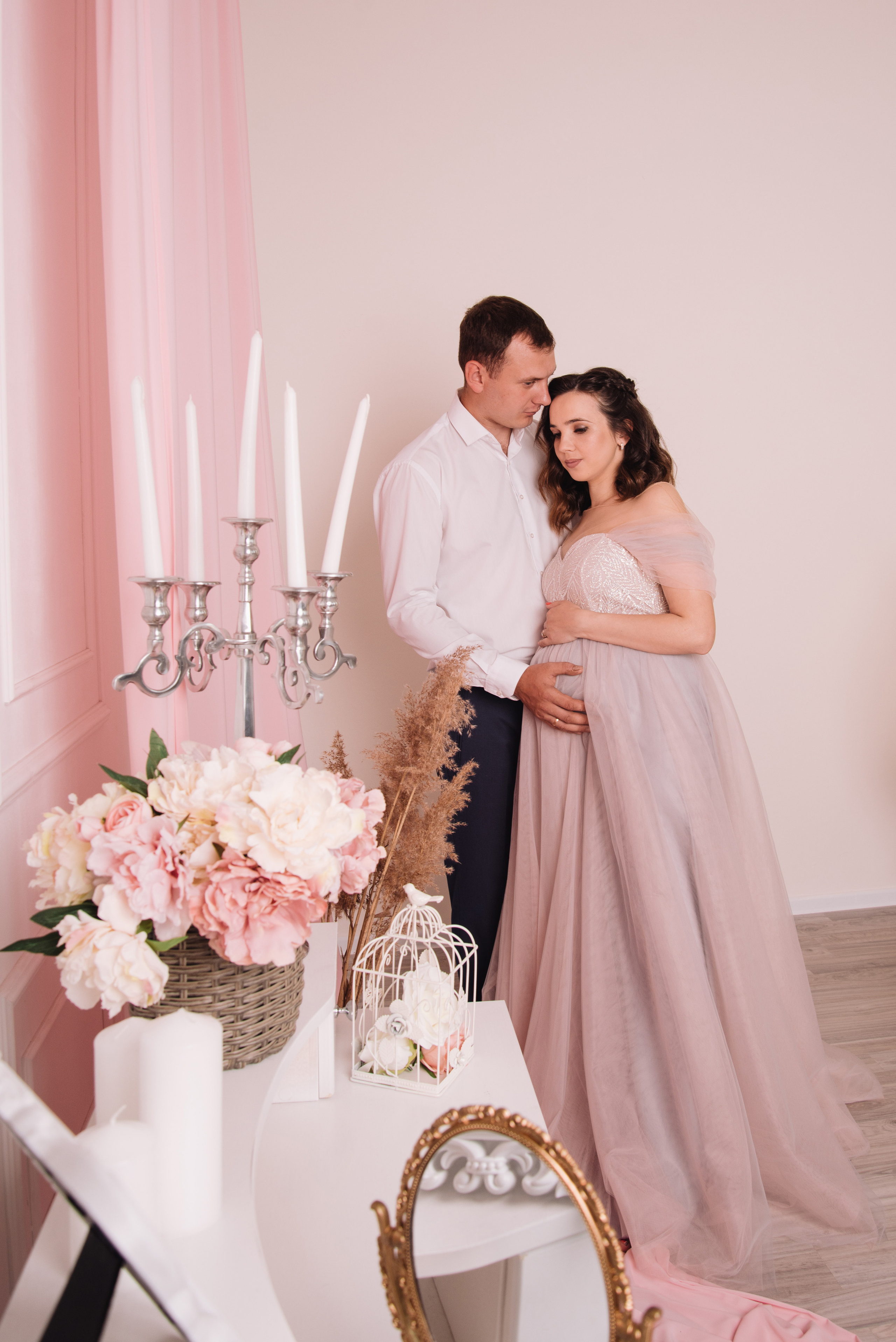 Фотосесія вагітності у студії. Фотограф Анастасія Залужна | Манхайм