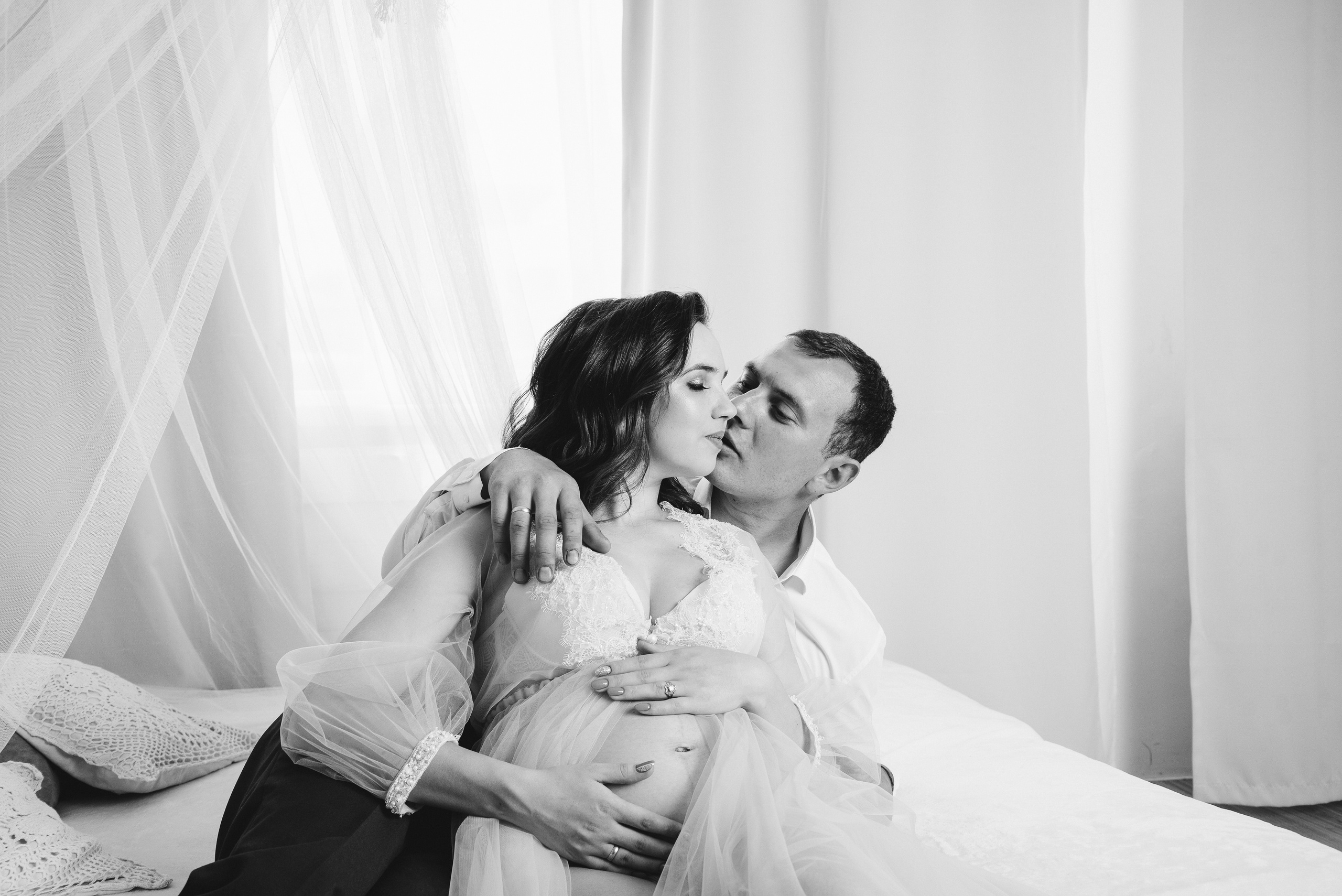 Фотосесія вагітності у студії. Фотограф Анастасія Залужна | Манхайм