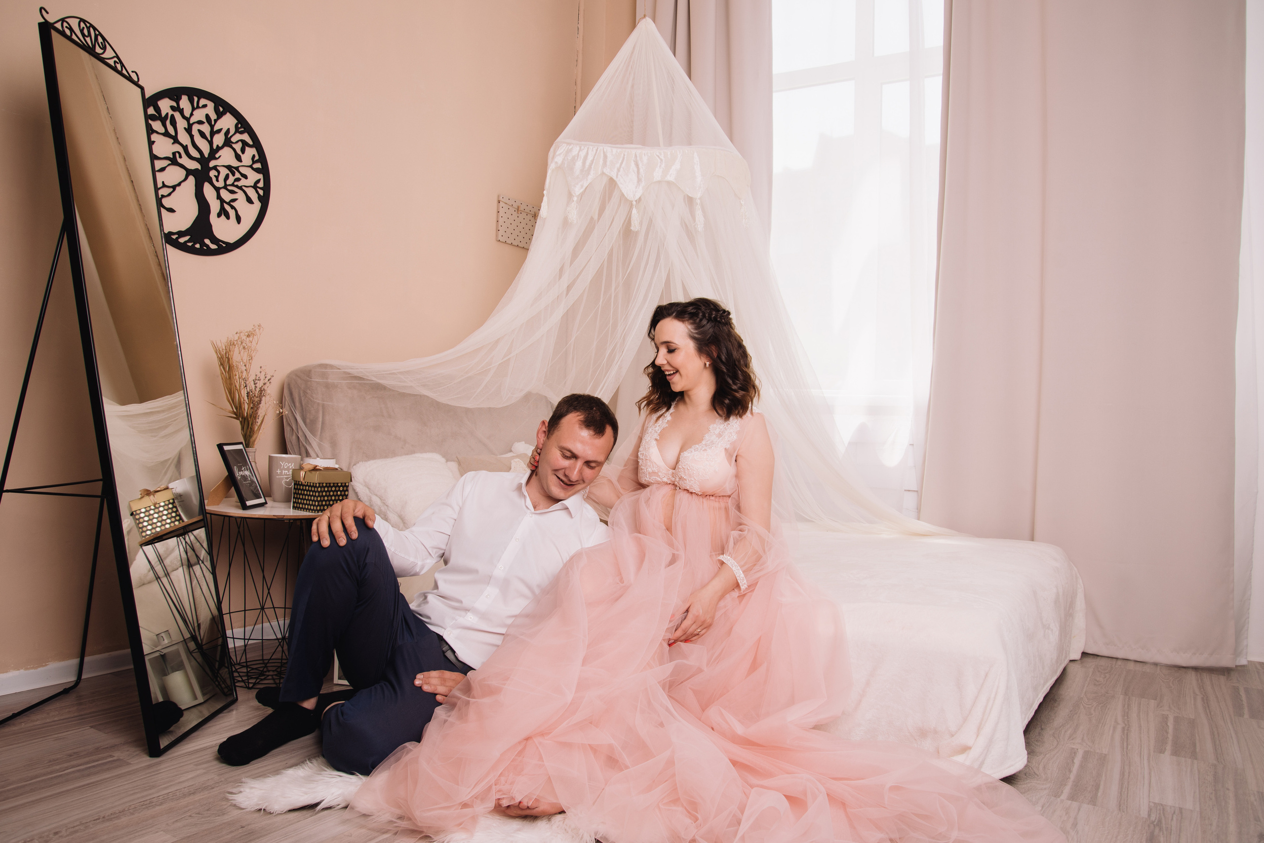 Фотосесія вагітності у студії. Фотограф Анастасія Залужна | Манхайм