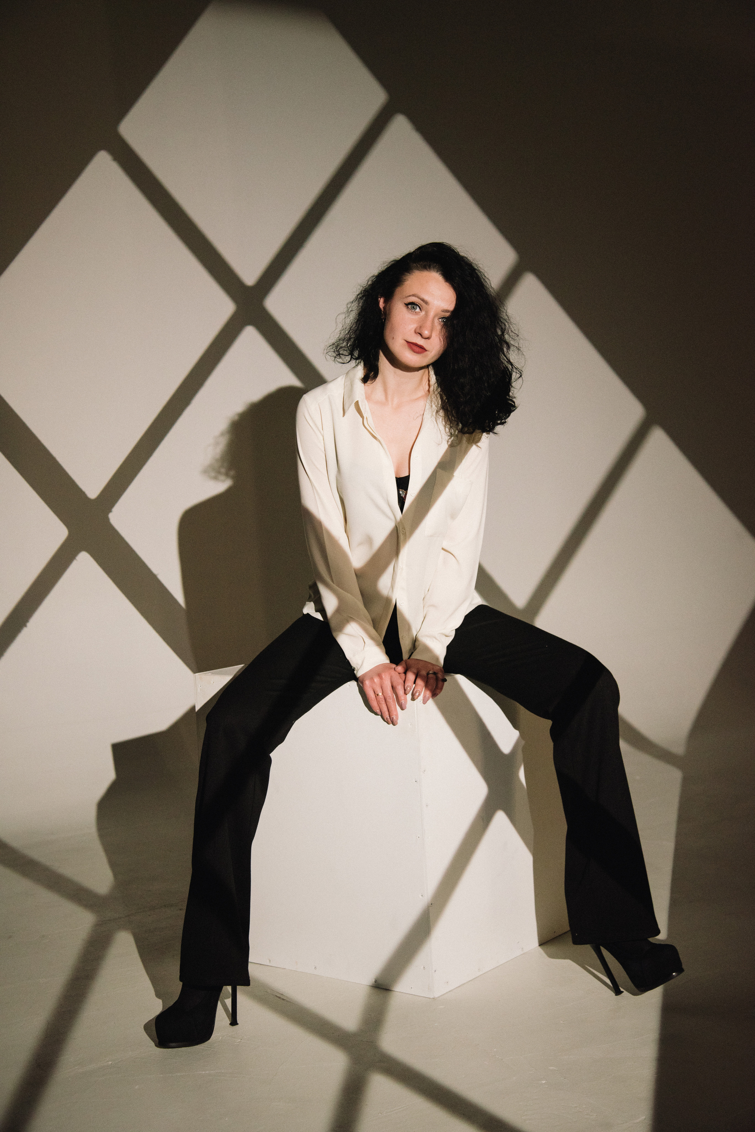 Фотосесія з масками гобо. Фотограф Анастасія Залужна | Манхайм