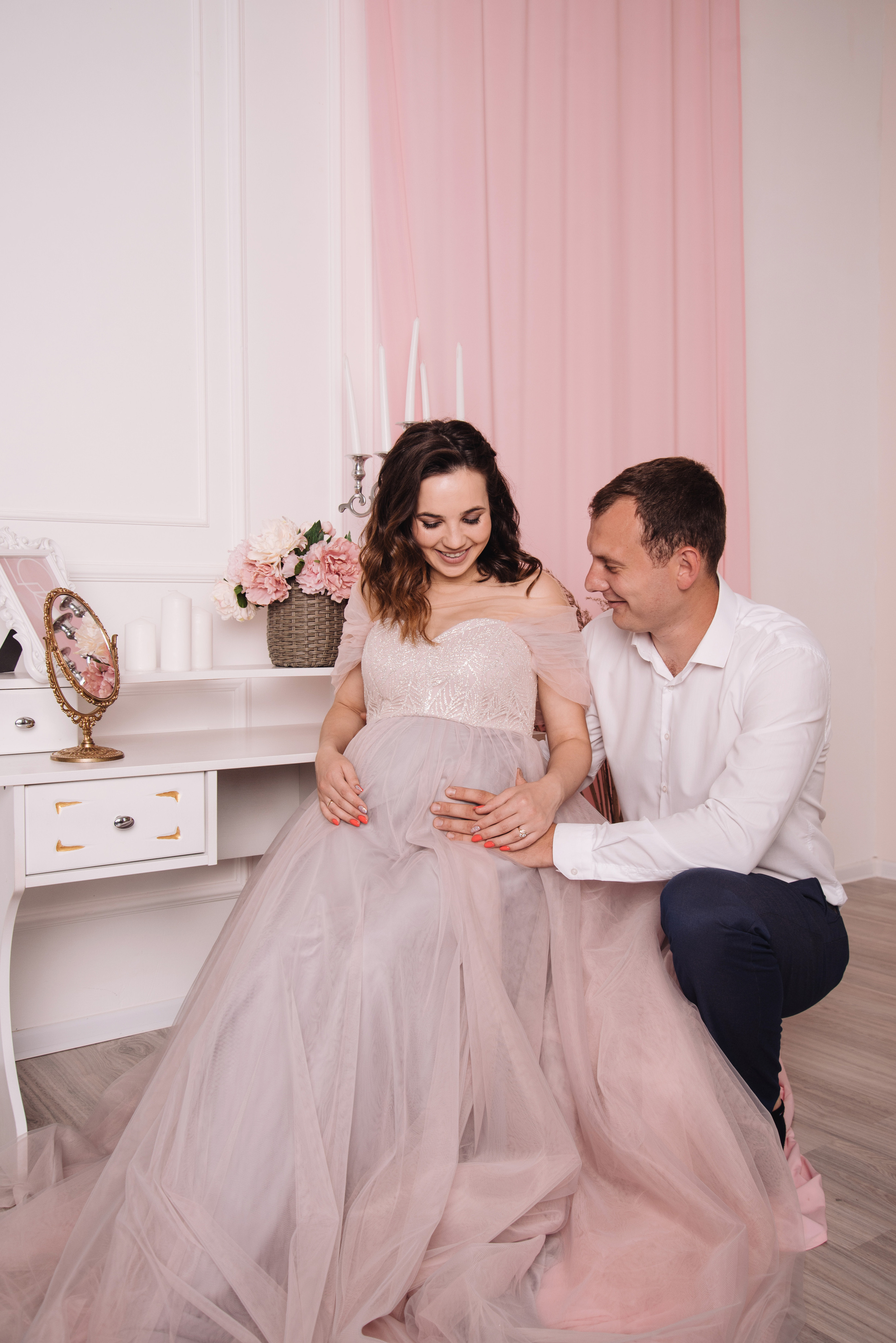 Фотосесія вагітності у студії. Фотограф Анастасія Залужна | Манхайм