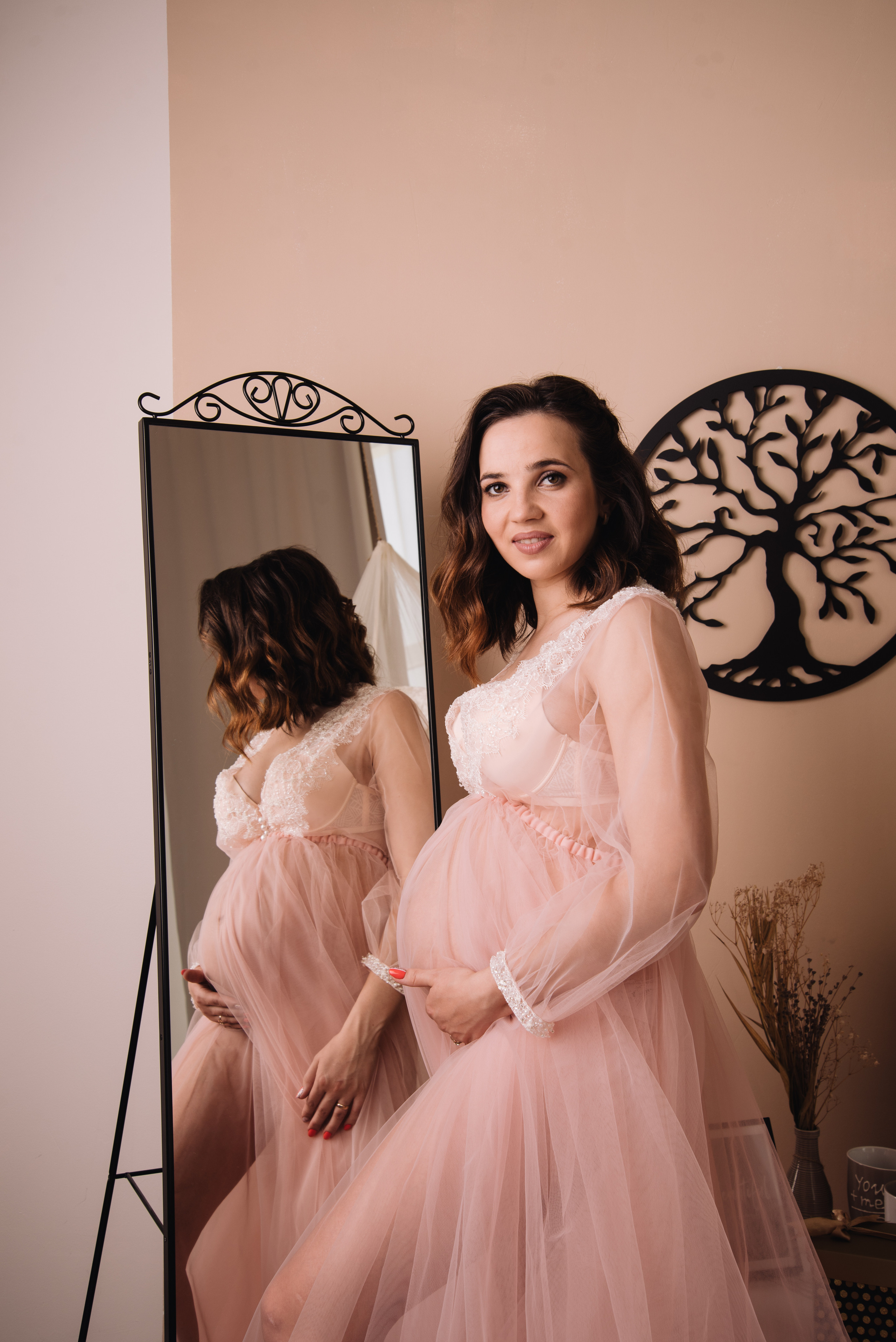 Фотосесія вагітності у студії. Фотограф Анастасія Залужна | Манхайм