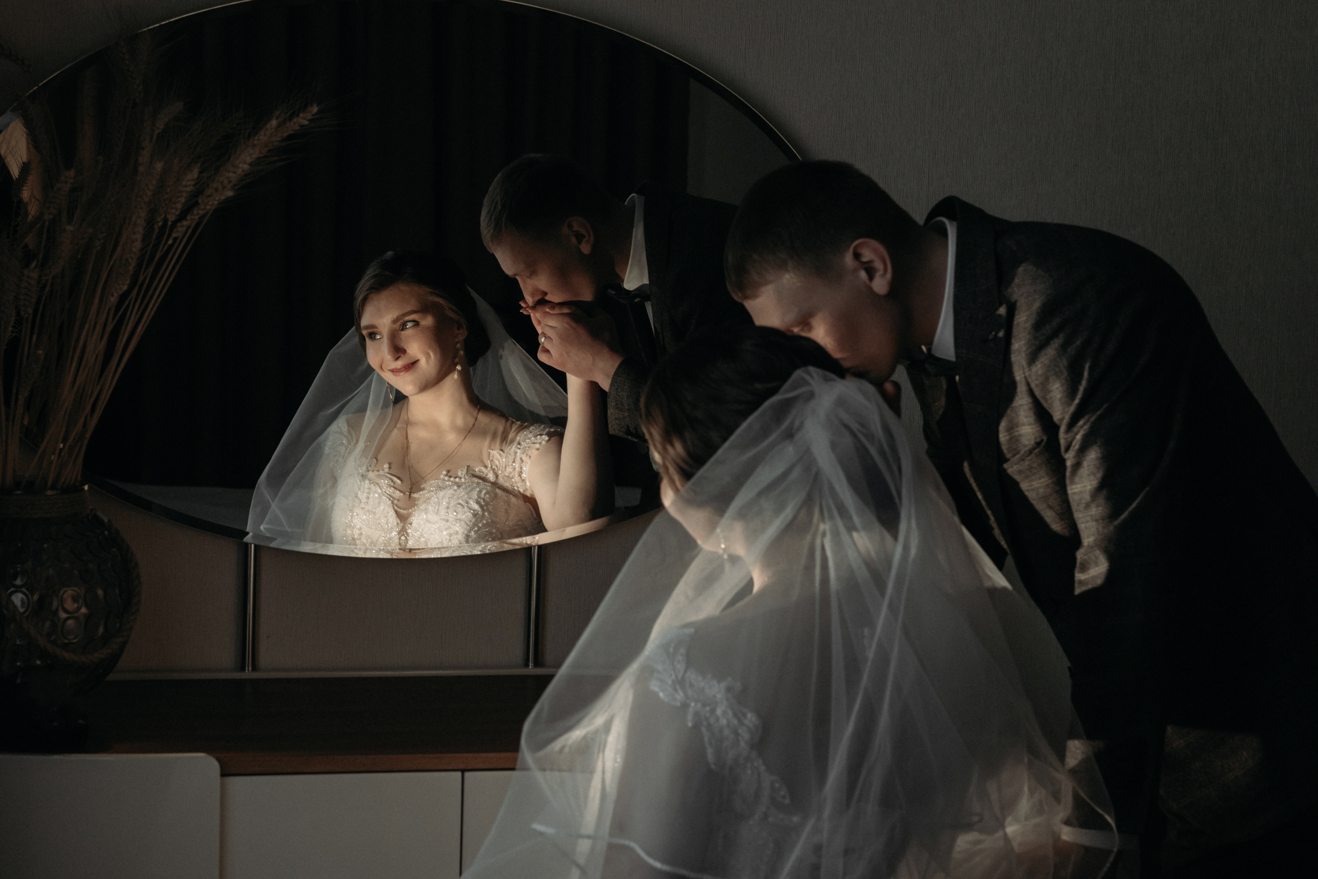 Анонс першого весілля сезону 2022 Даші та Юри. Весільний та сімейний фотограф в Данії Вячеслав Логвинюк