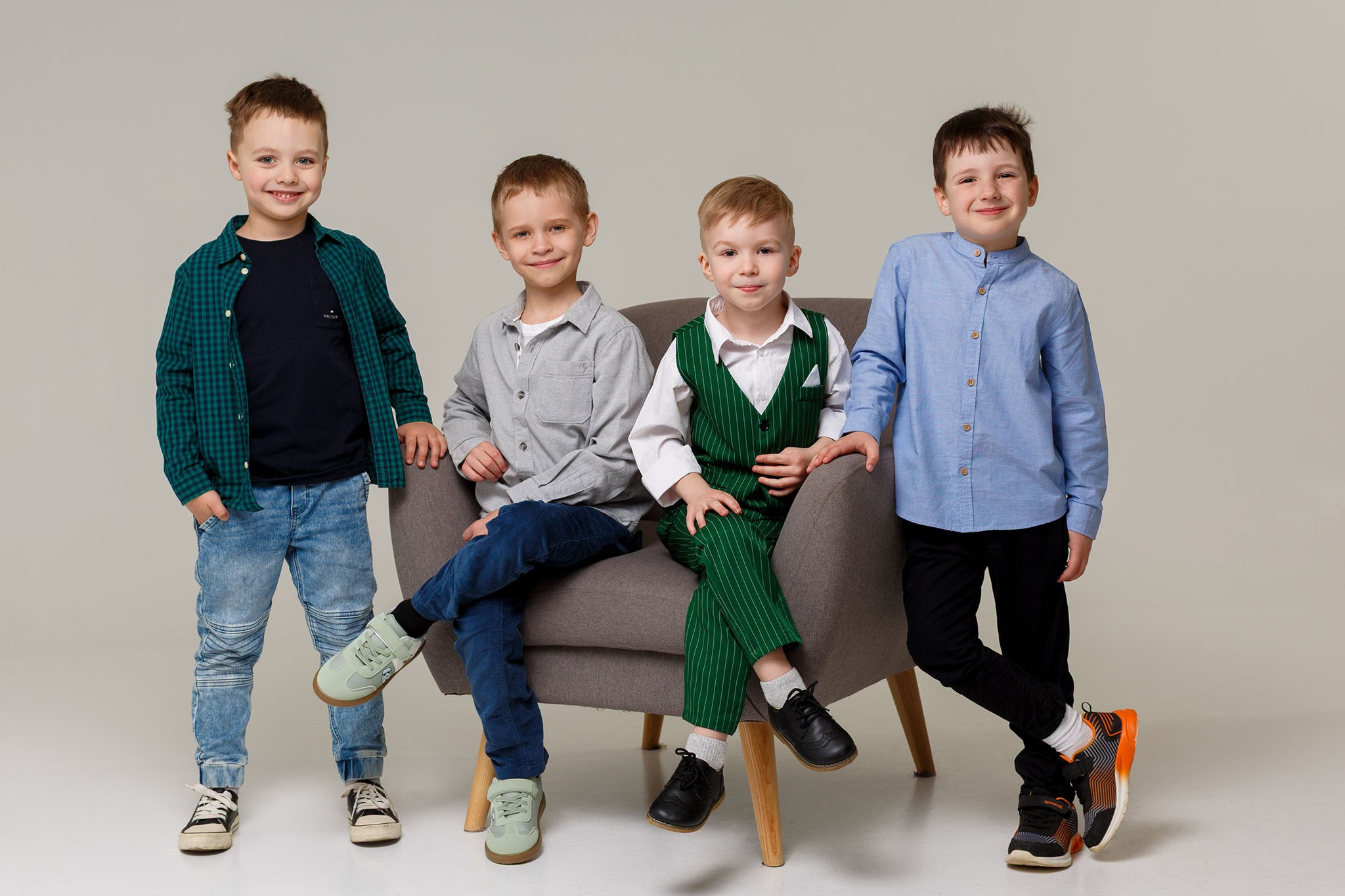 Віньєтка в космо стилі для дитячого садка Magic Kids у Чернівцях