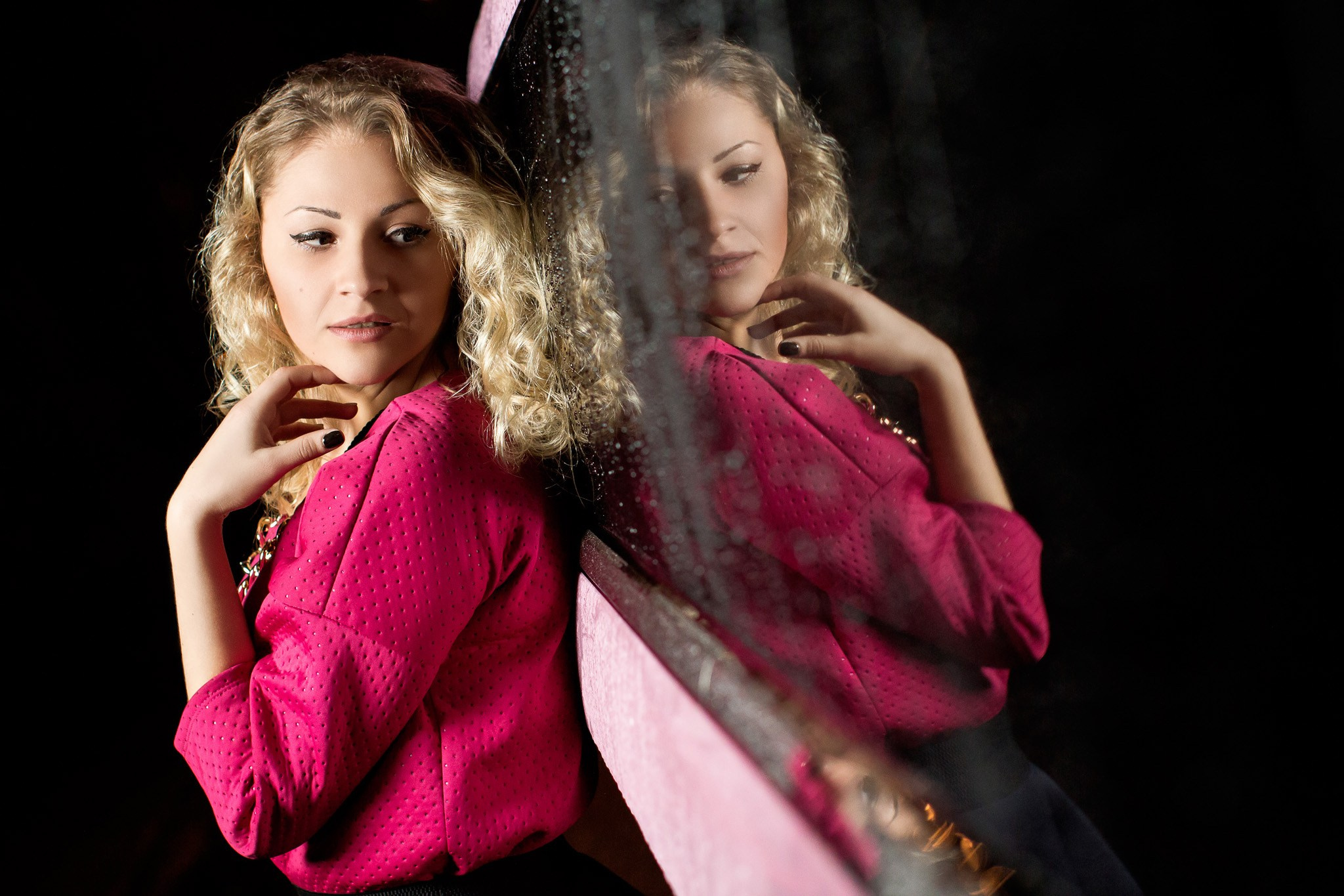 Фотографії з відображенням фотографа Юрія Паліброди