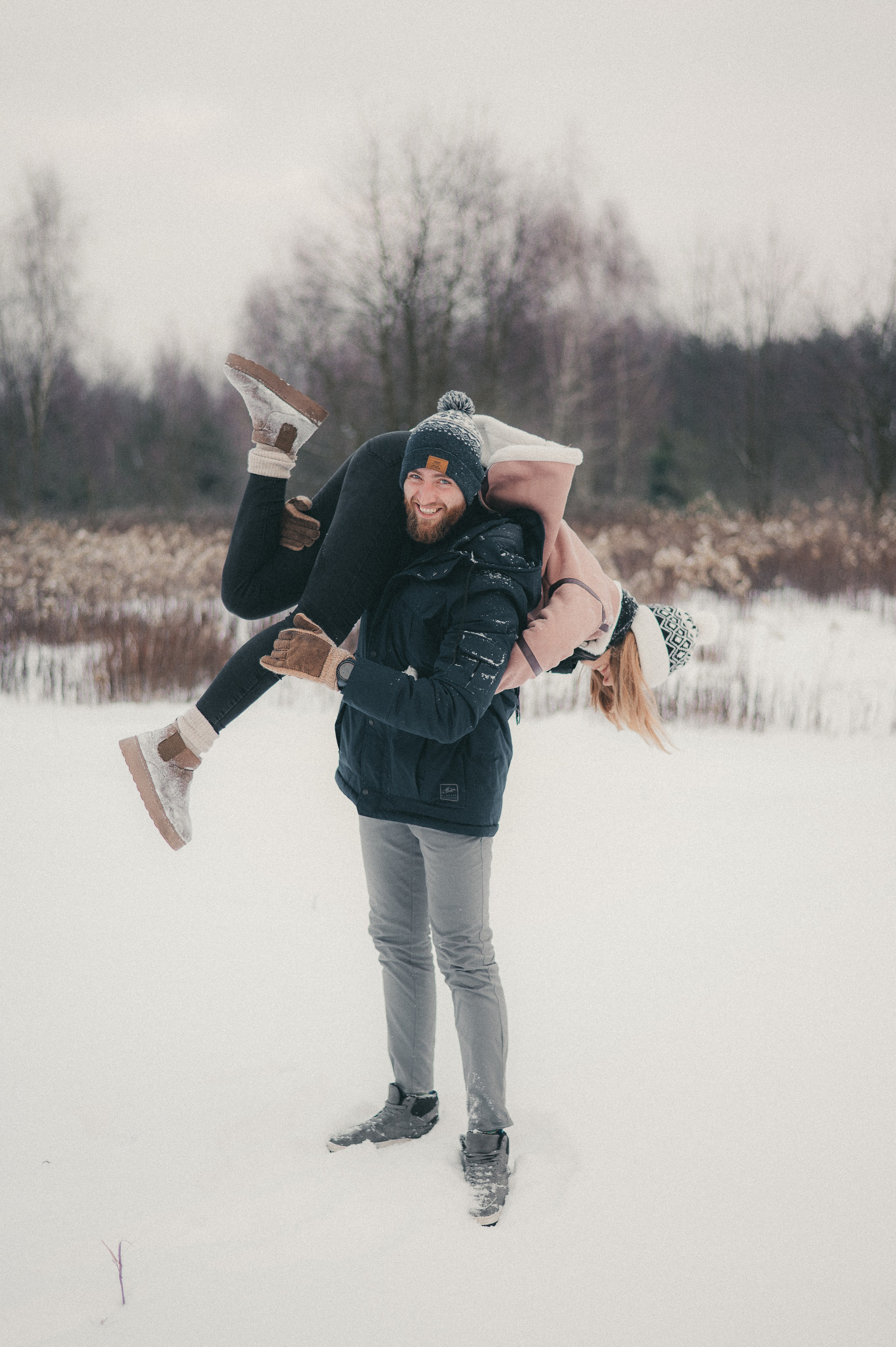 Kasia & Czarek - Sesja zimowa w Wołominie. Naturalnie pięknie - Klaudia Rowicka