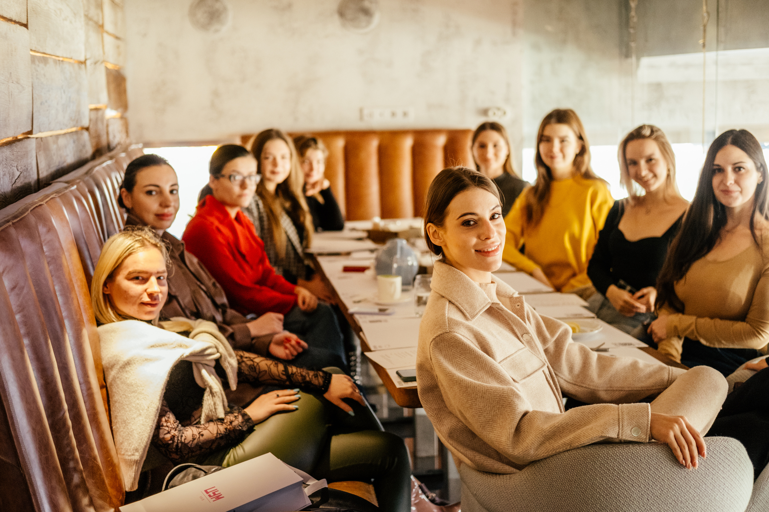 Завтрак у «толковых» девочек с Talk'ovая project. Сімейний і портретний фотограф у Києві Проценко Алла