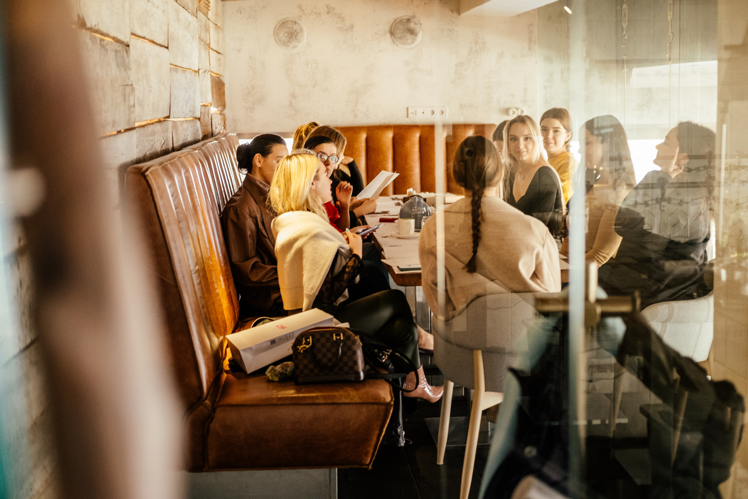 Завтрак у «толковых» девочек с Talk'ovая project. Сімейний і портретний фотограф у Києві Проценко Алла