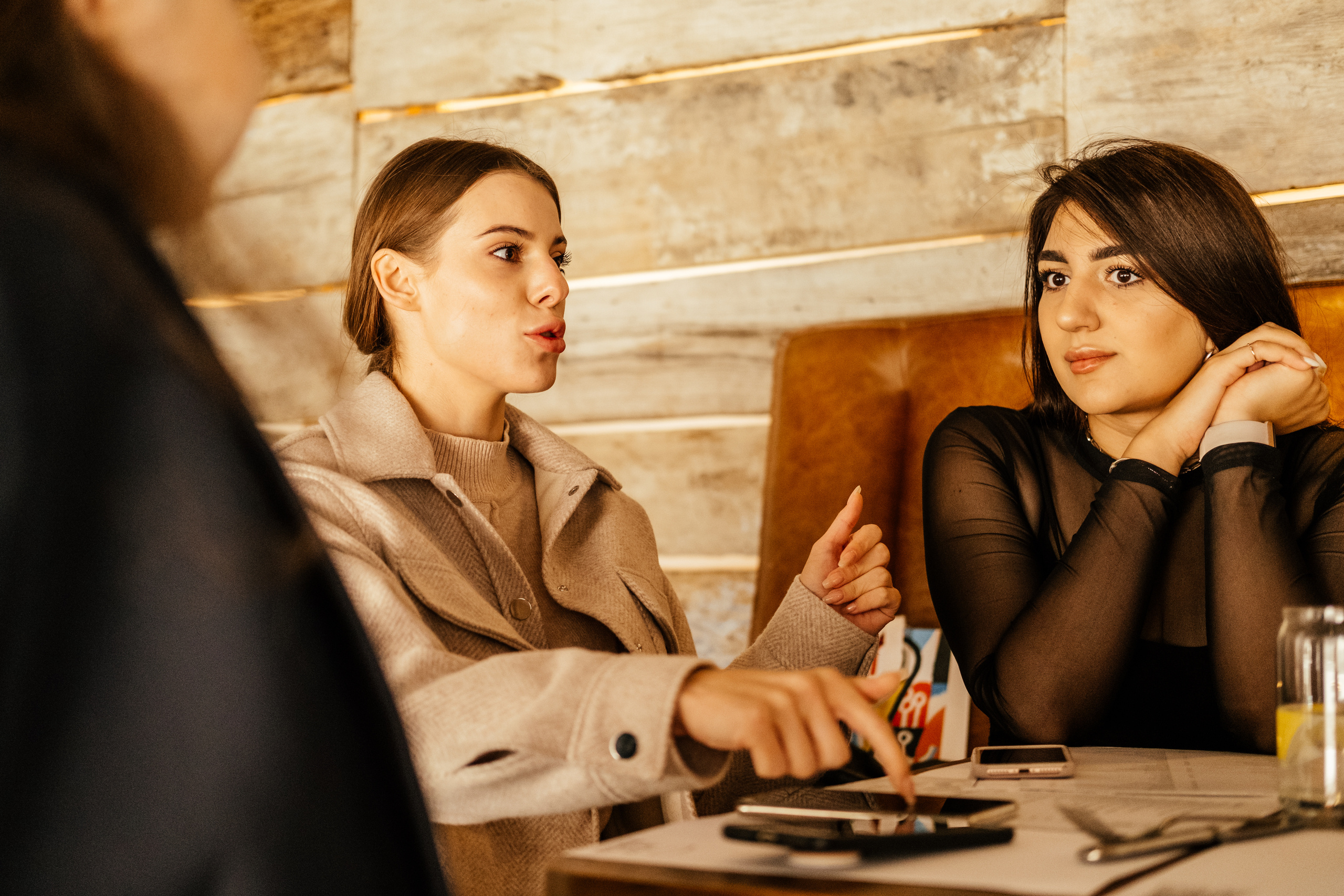 Завтрак у «толковых» девочек с Talk'ovая project. Сімейний і портретний фотограф у Києві Проценко Алла