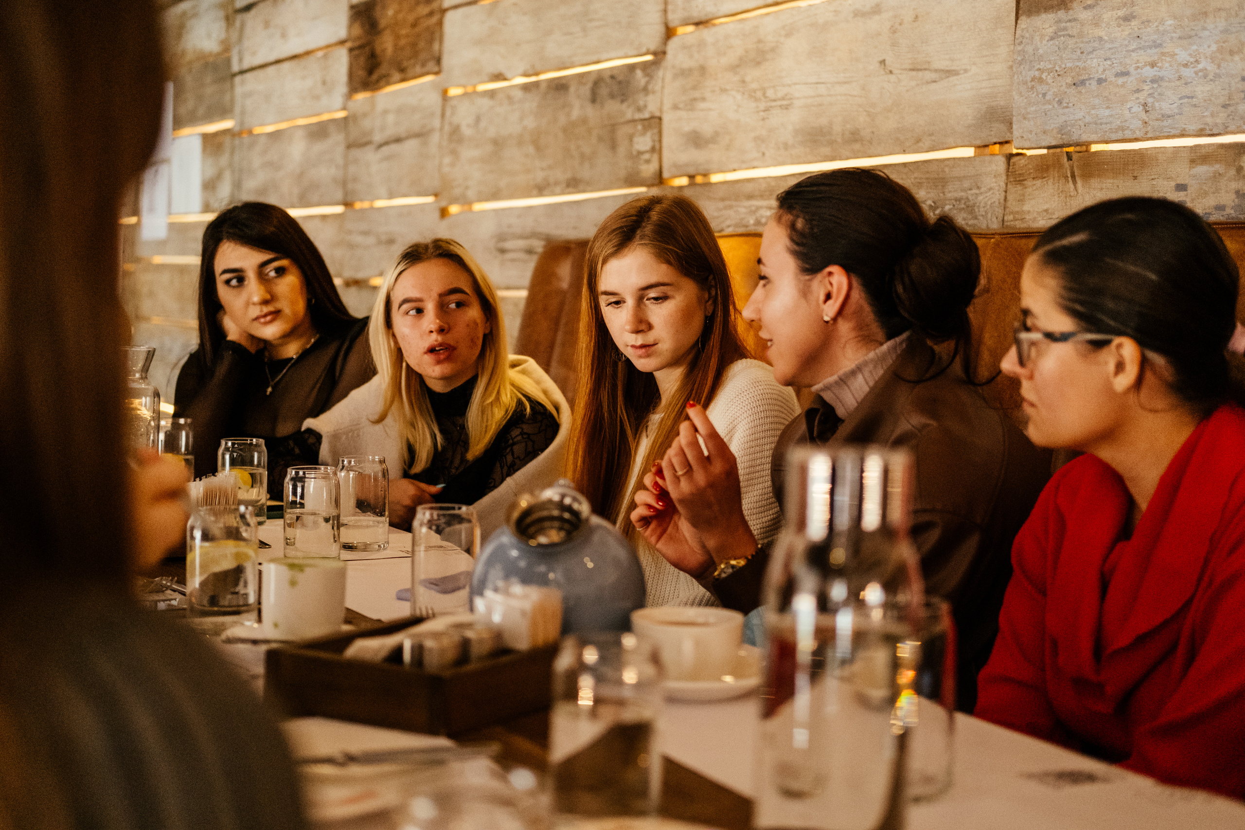 Завтрак у «толковых» девочек с Talk'ovая project. Сімейний і портретний фотограф у Києві Проценко Алла