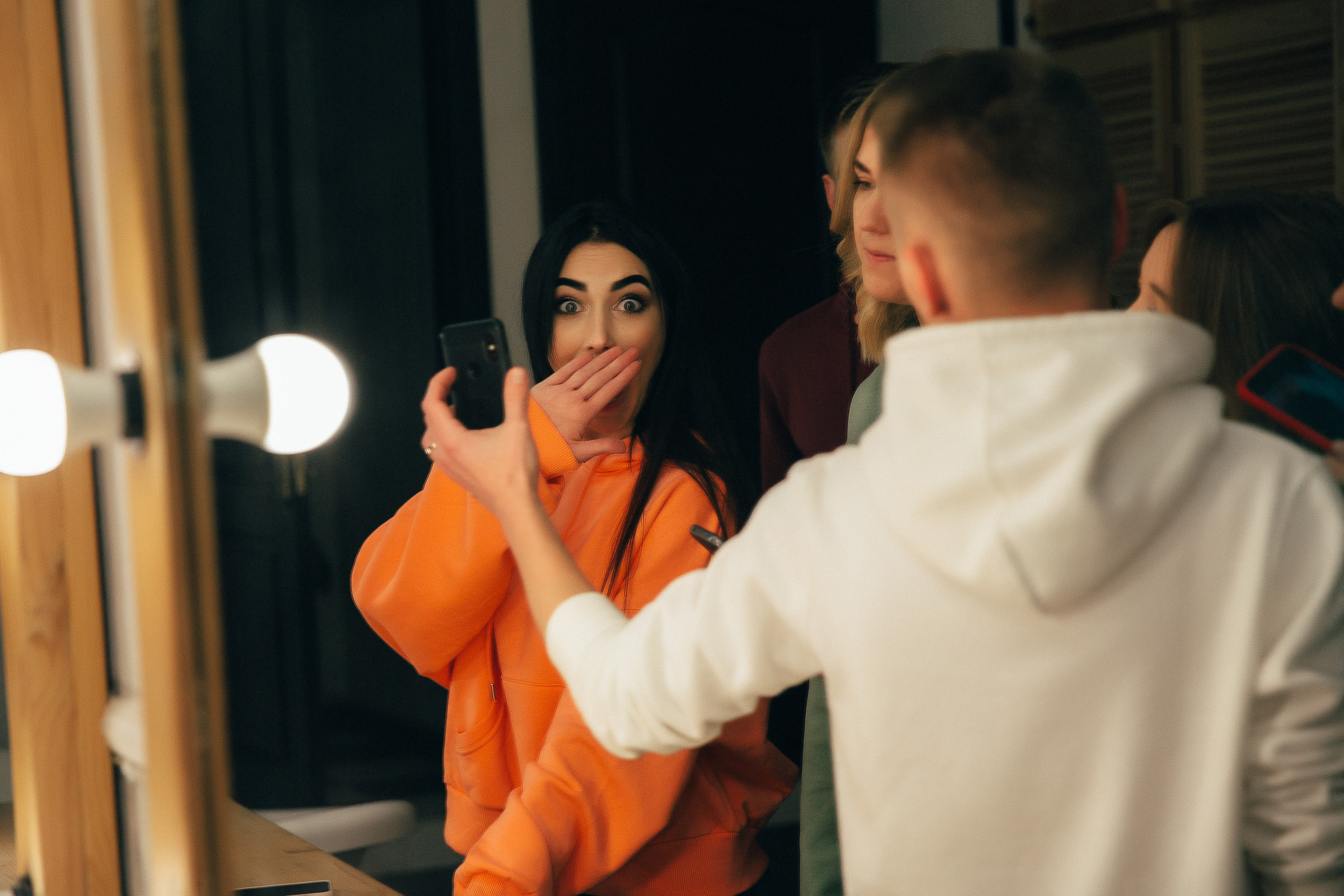 Бекстейдж новогодней фотосессии для команды Aurora City. Весільний та Репортажний фотограф Іванченко Максим. Дніпро, Україна