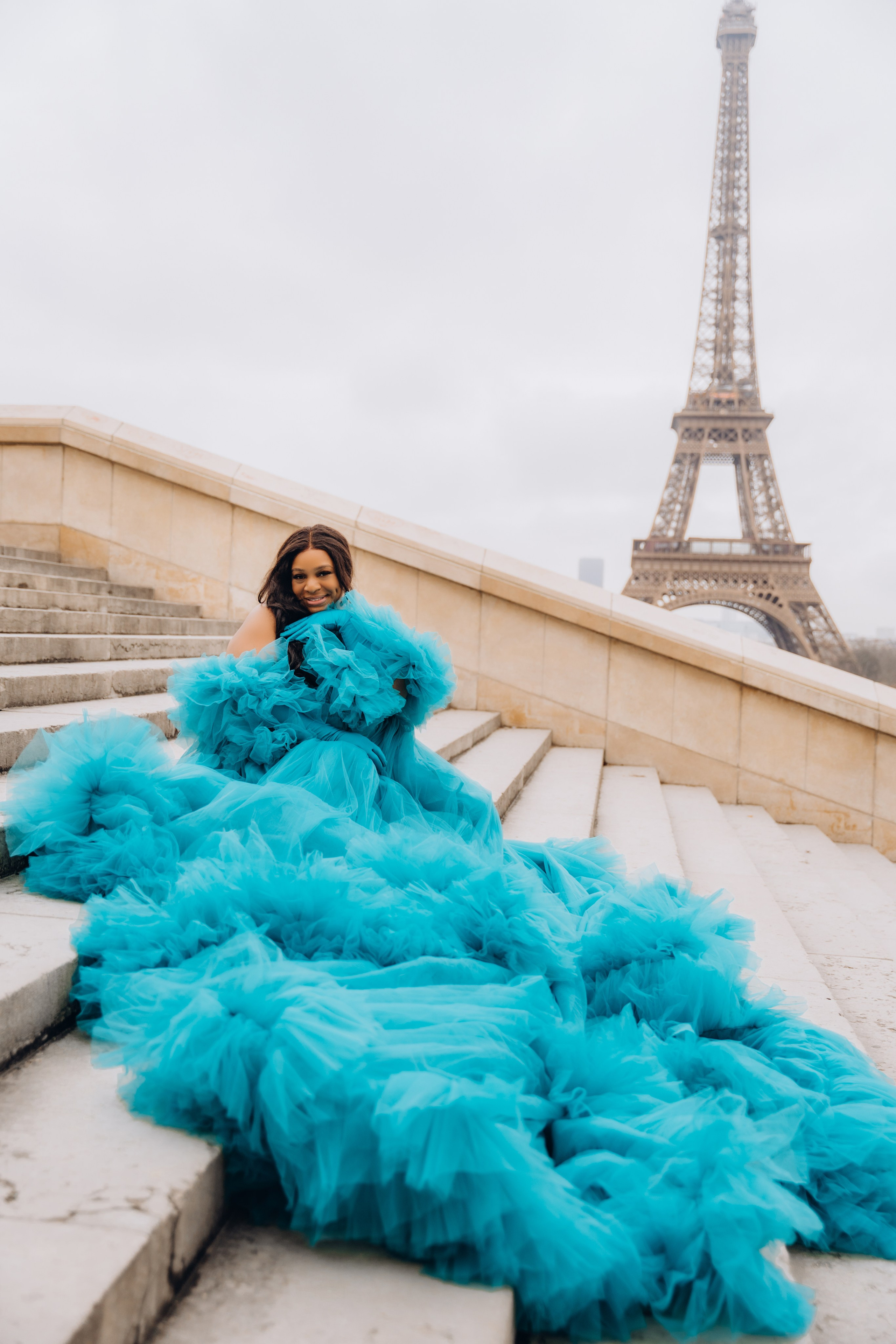 Rent a dress for a photo shoot in Paris