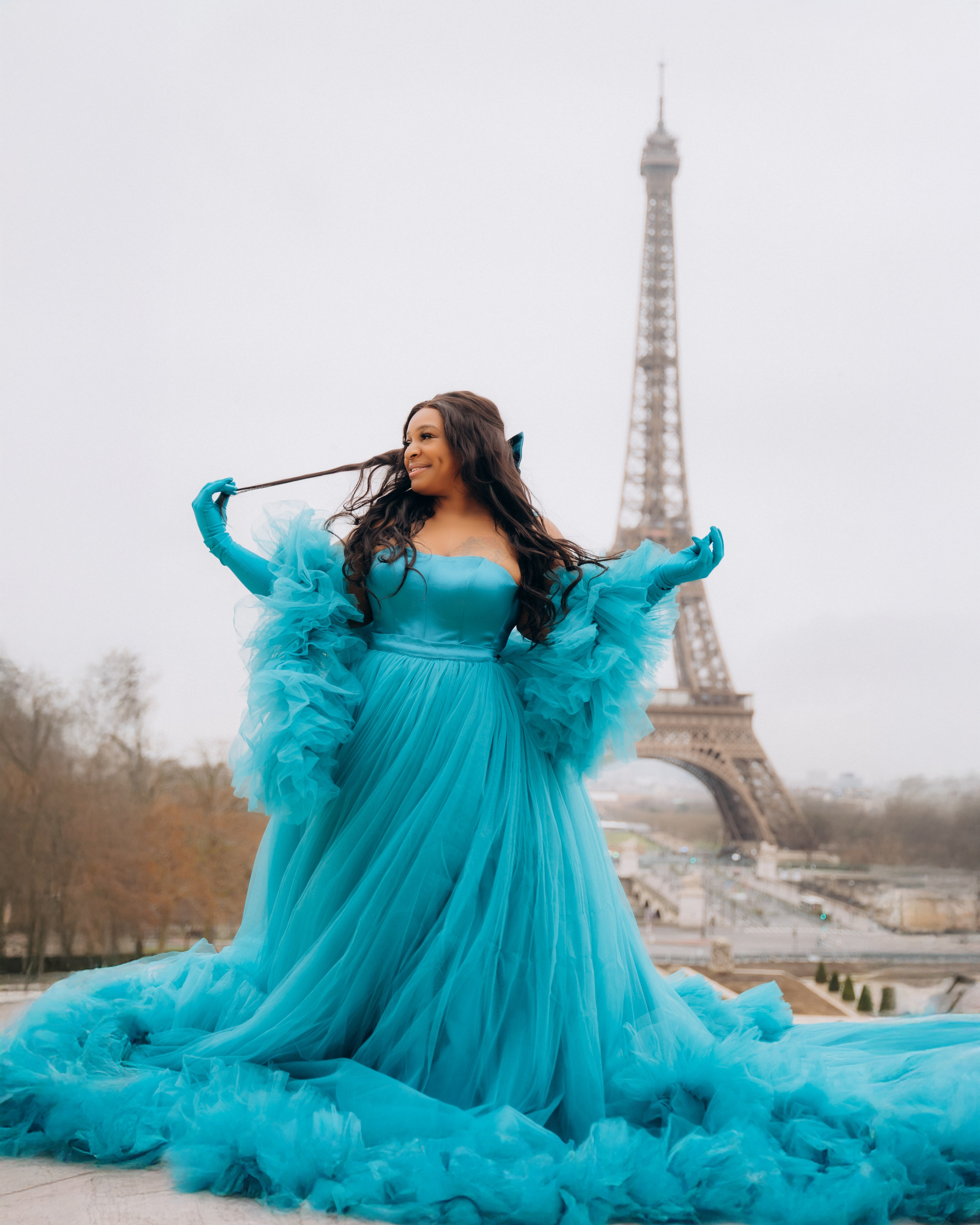 Rent a dress for a photo shoot in Paris