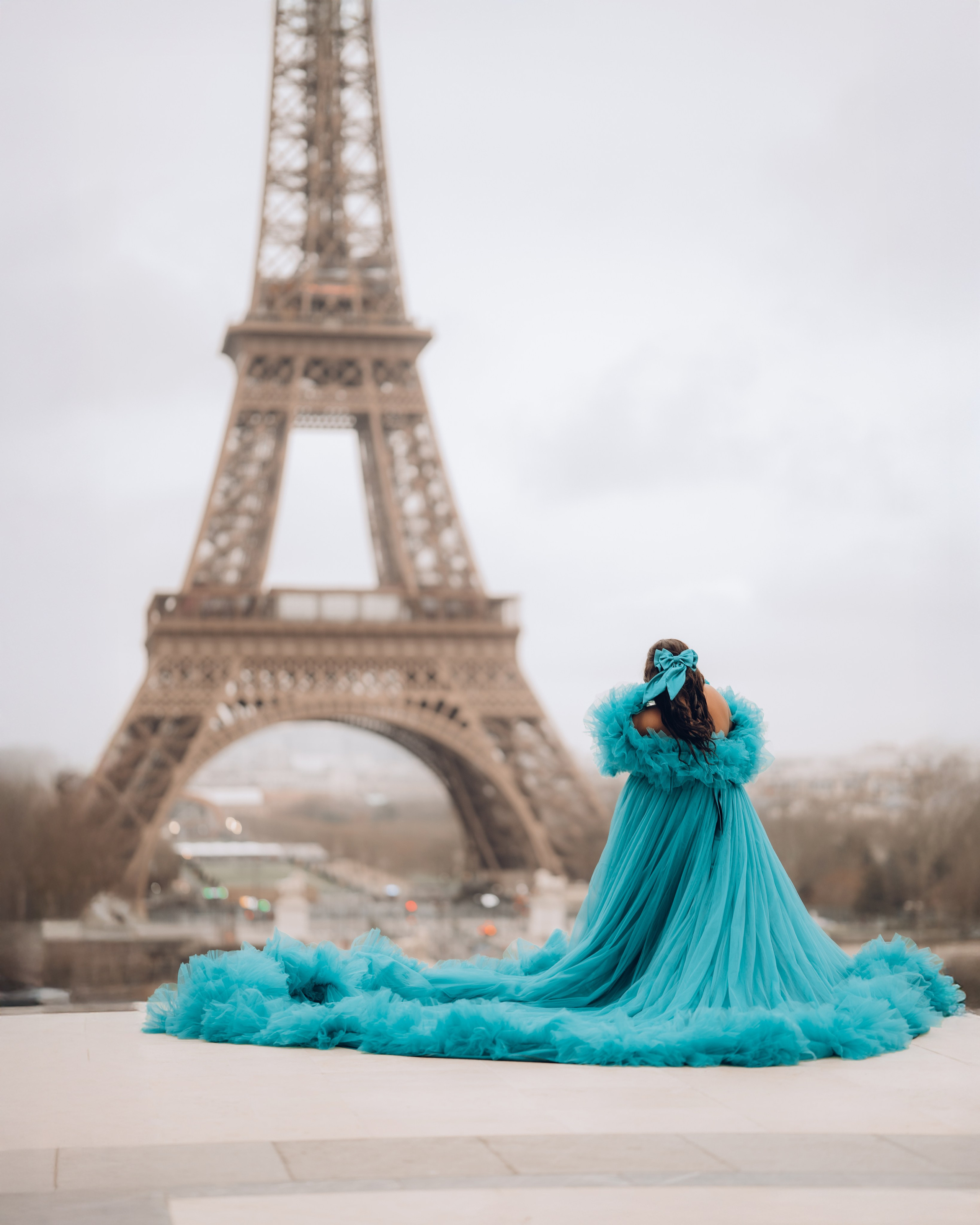 Rent a dress for a photo shoot in Paris