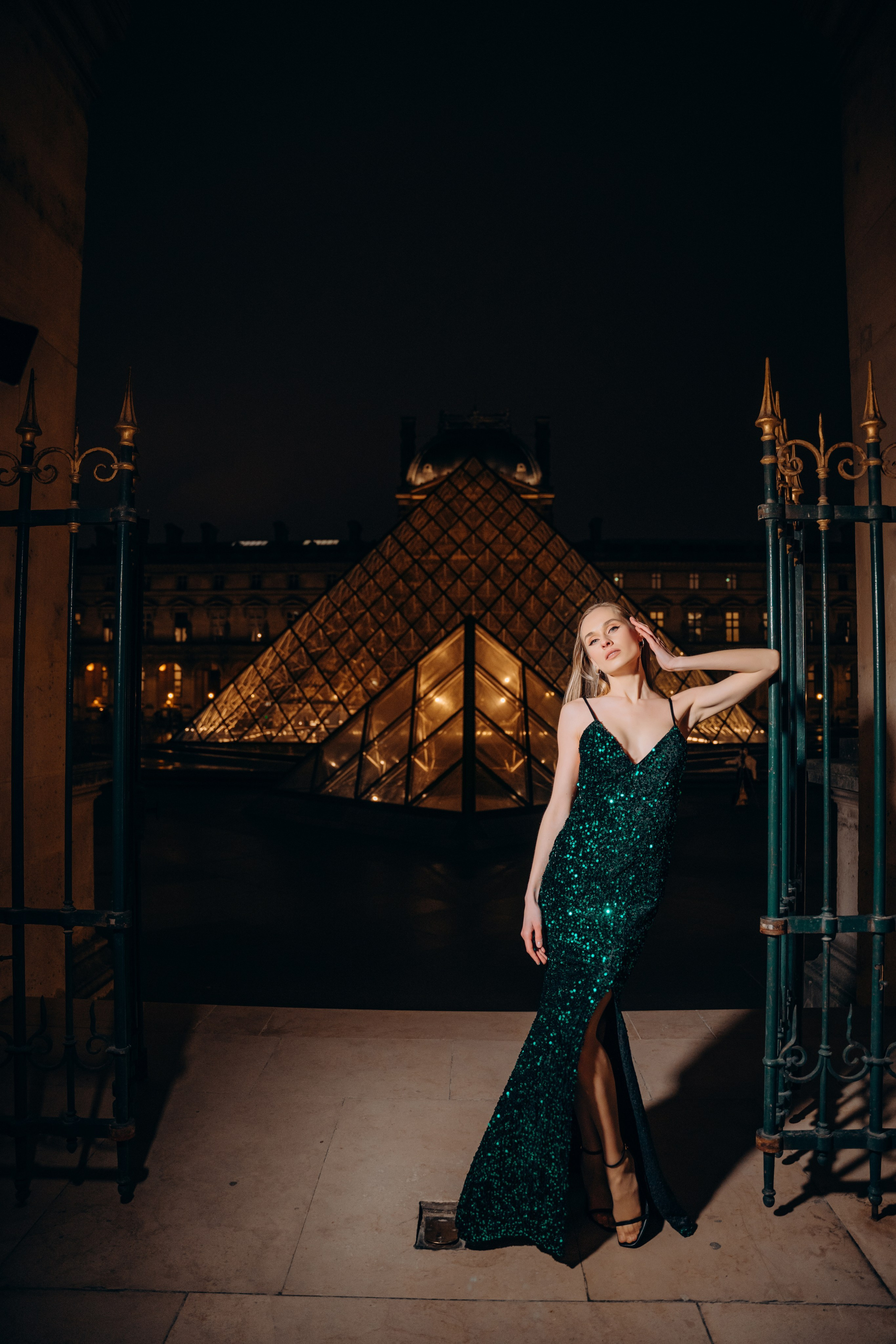 Rent a dress for a photo shoot in Paris
