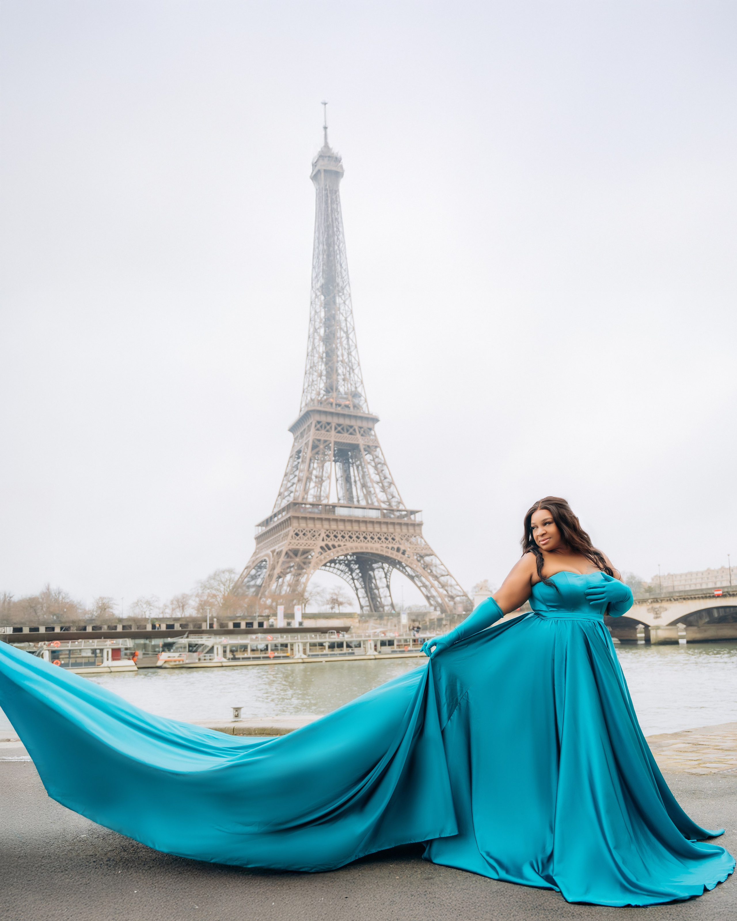 Rent a dress for a photo shoot in Paris
