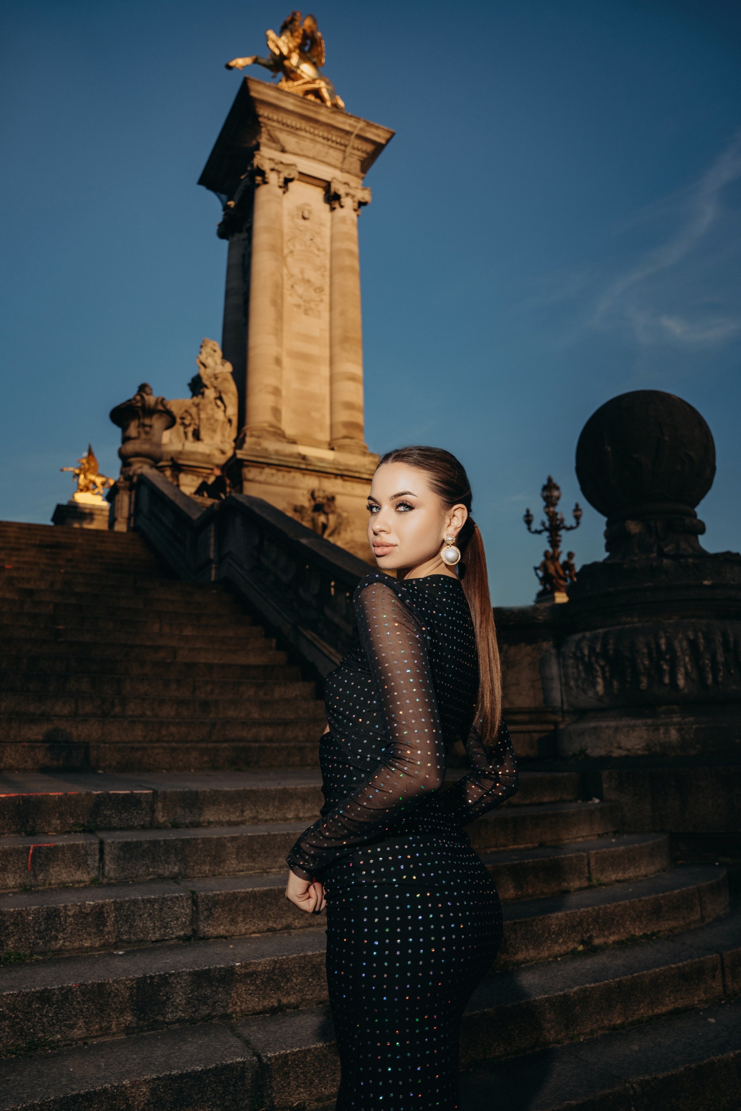 Rent a dress for a photo shoot in Paris