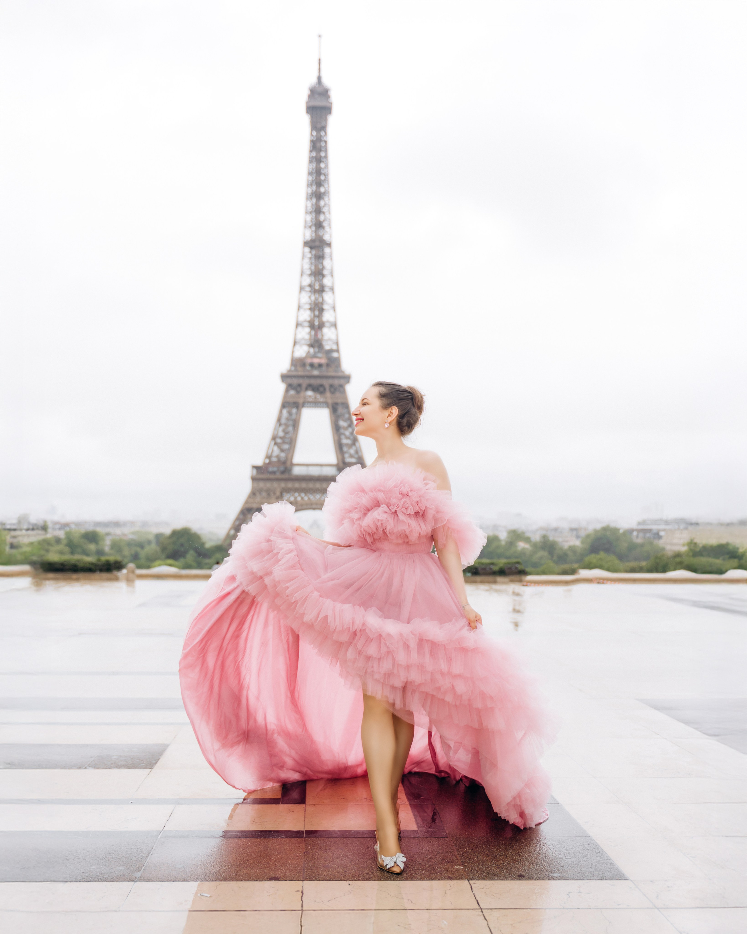 Rent a dress for a photo shoot in Paris
