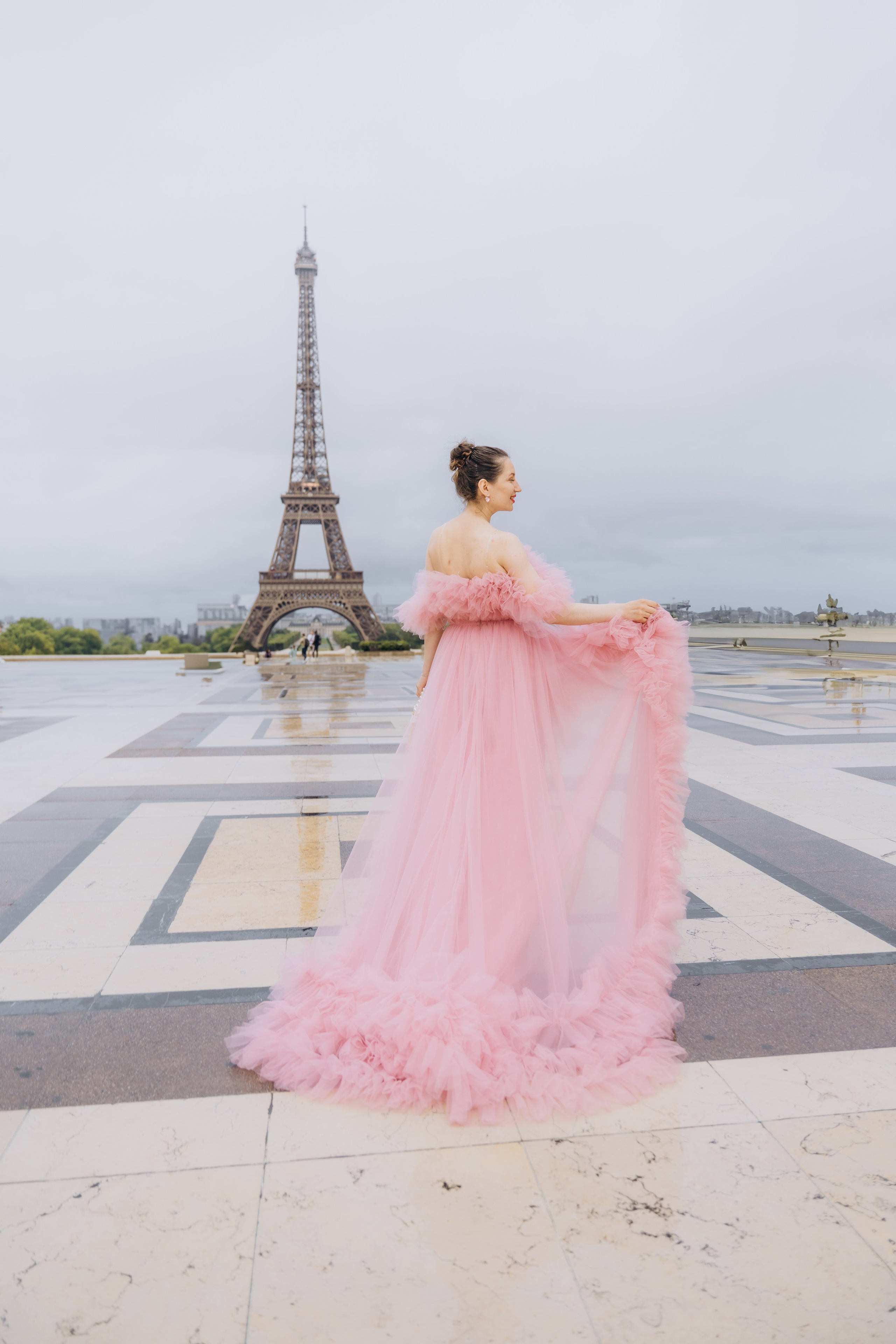 Rent a dress for a photo shoot in Paris
