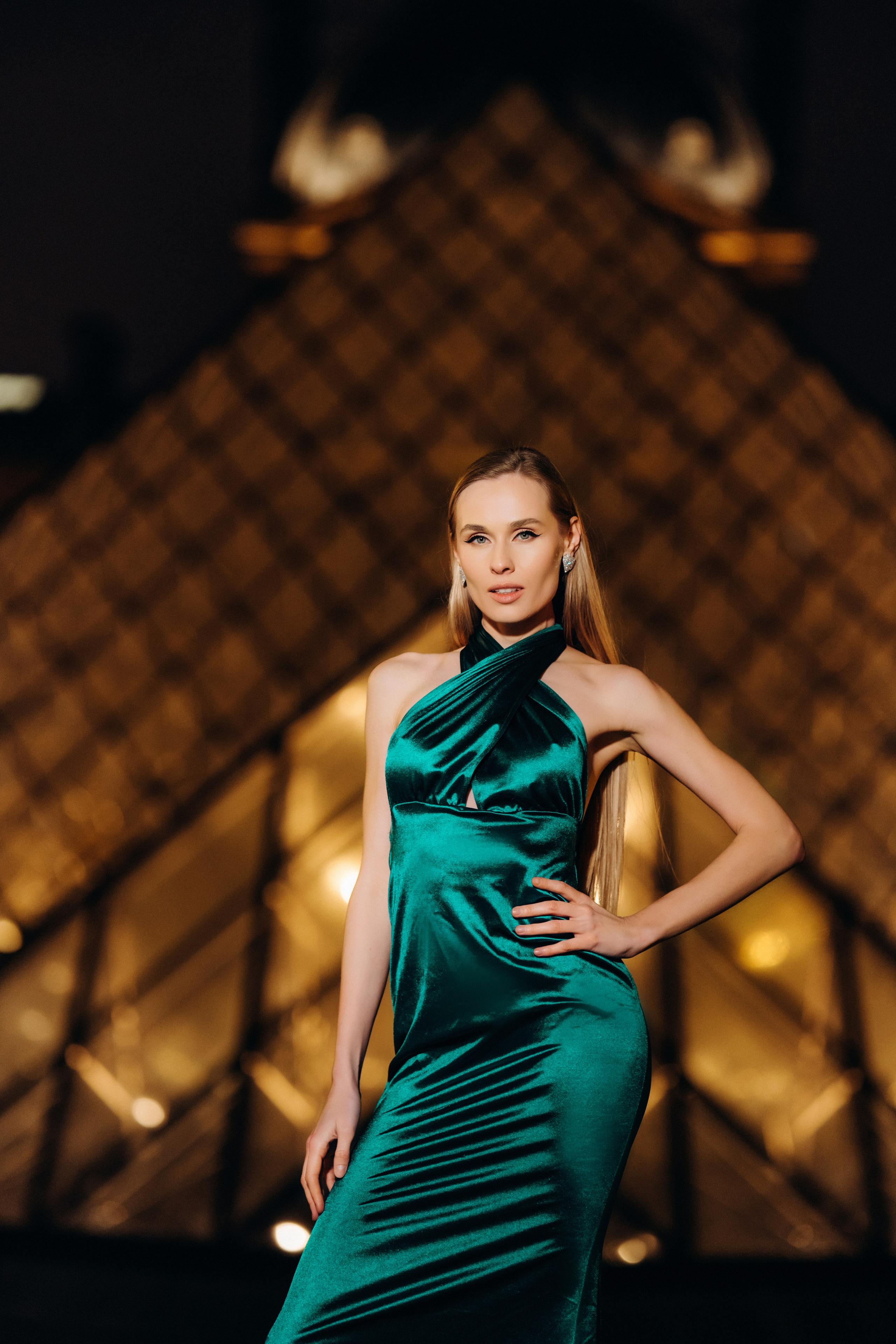 Rent a dress for a photo shoot in Paris
