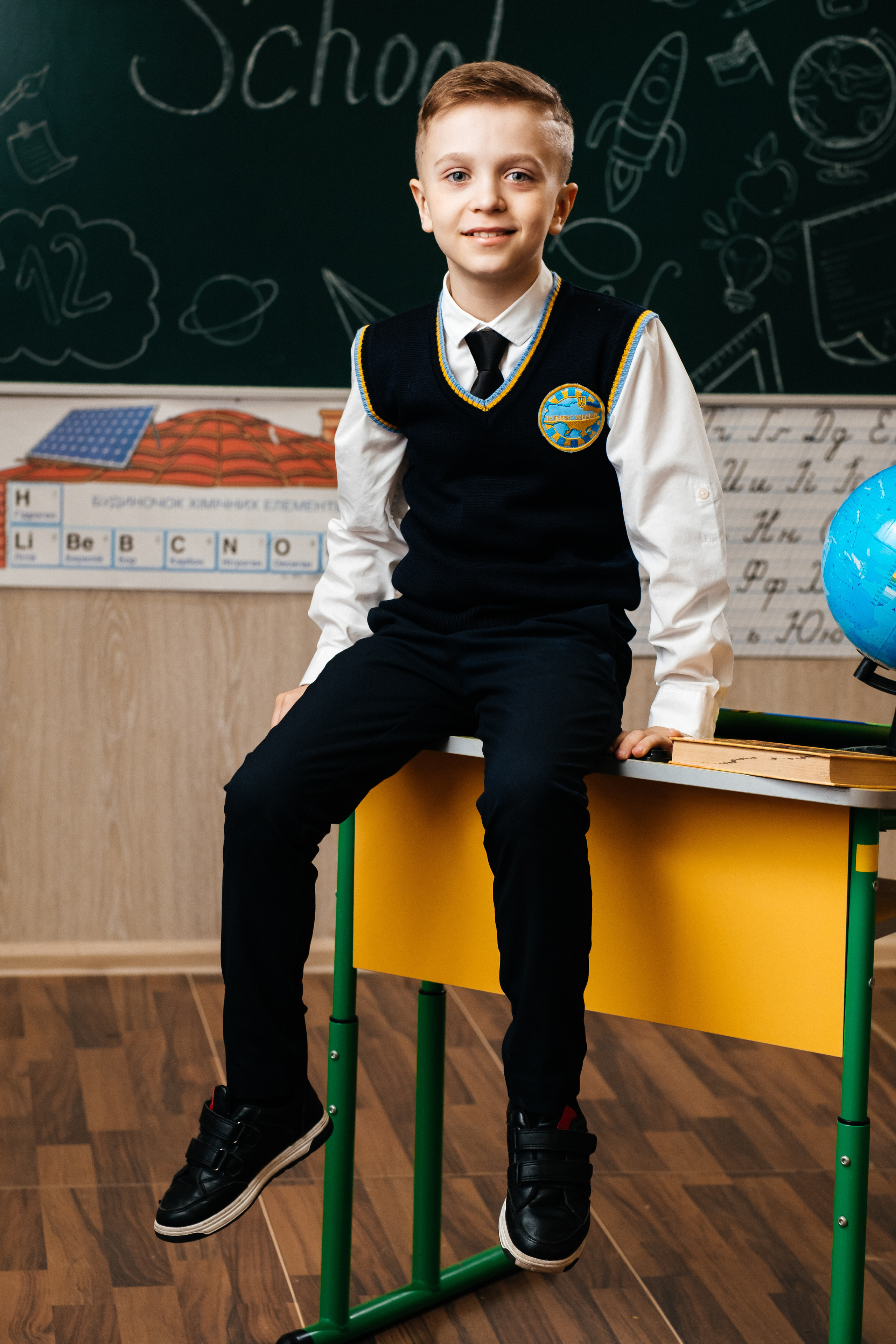 Альбом ЕКОНОМ. Випускні альбоми SCHOOL PHOTO BOOK