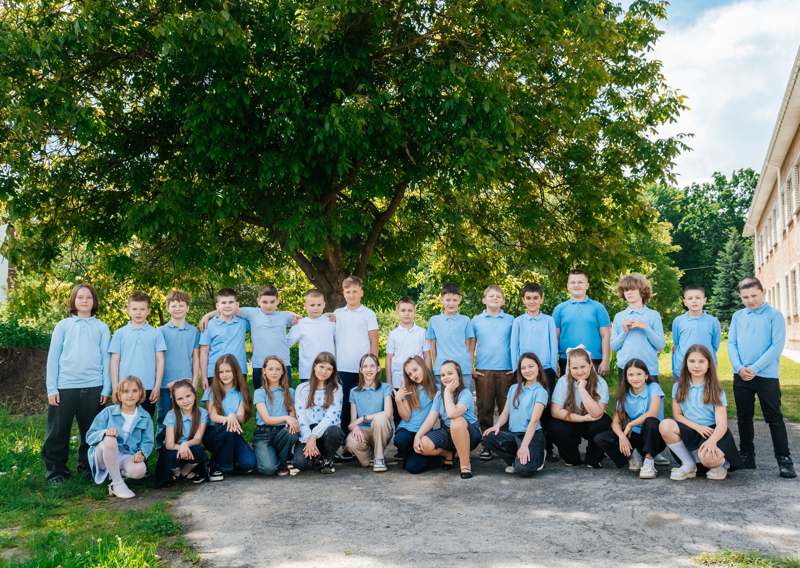 Альбом ЕКОНОМ. Випускні альбоми SCHOOL PHOTO BOOK