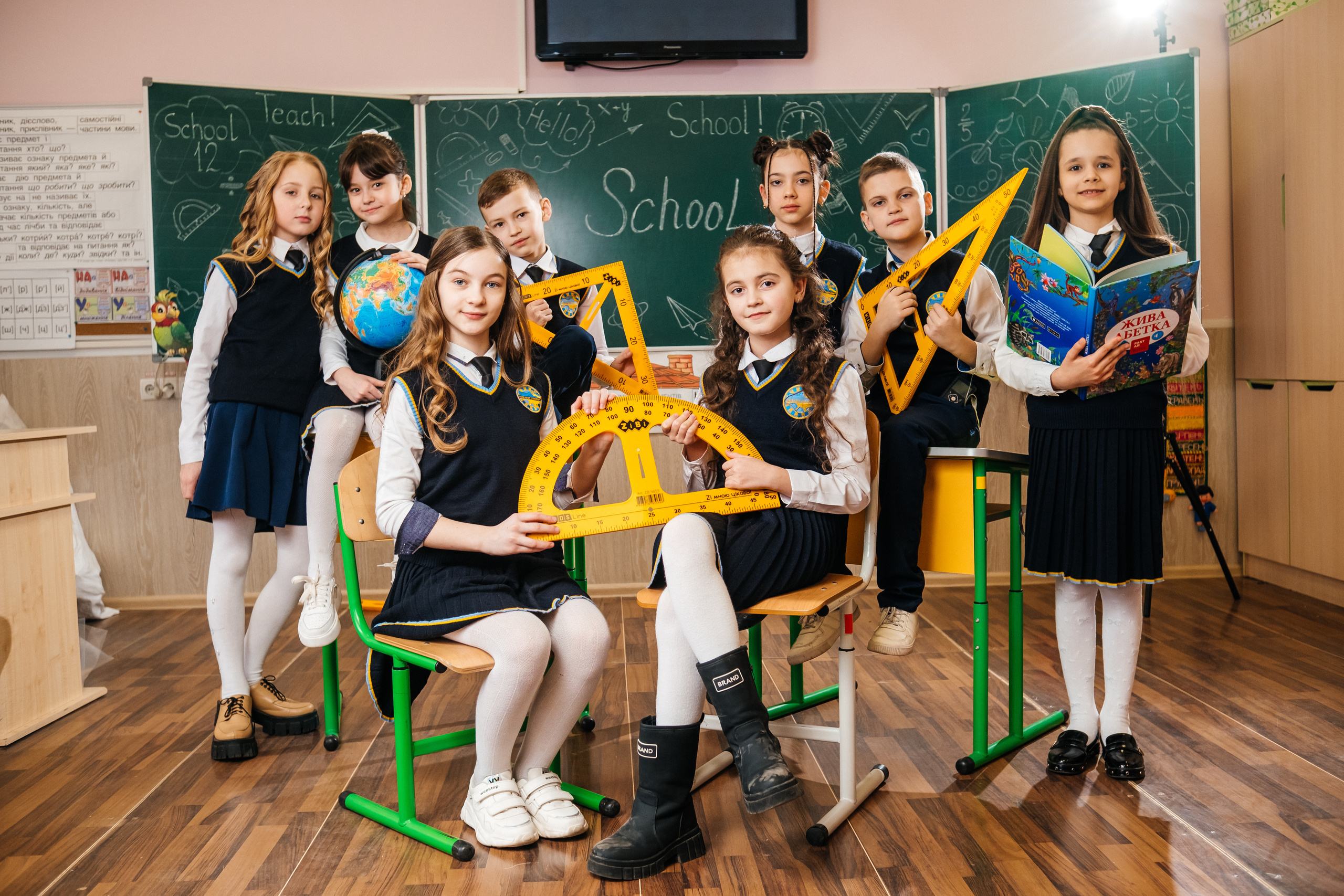 Альбом ЕКОНОМ. Випускні альбоми SCHOOL PHOTO BOOK