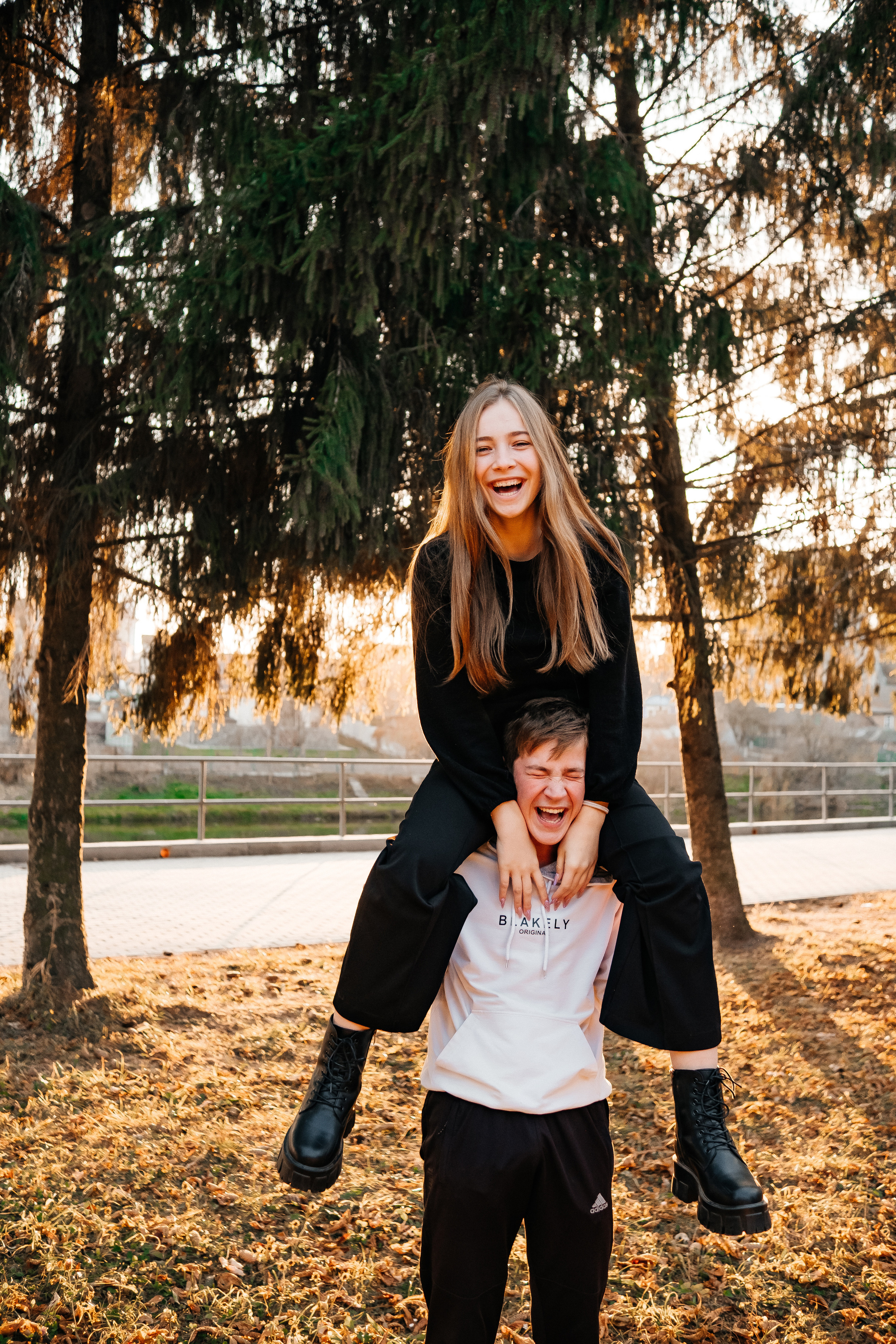 Випускні альбоми SCHOOL PHOTO BOOK