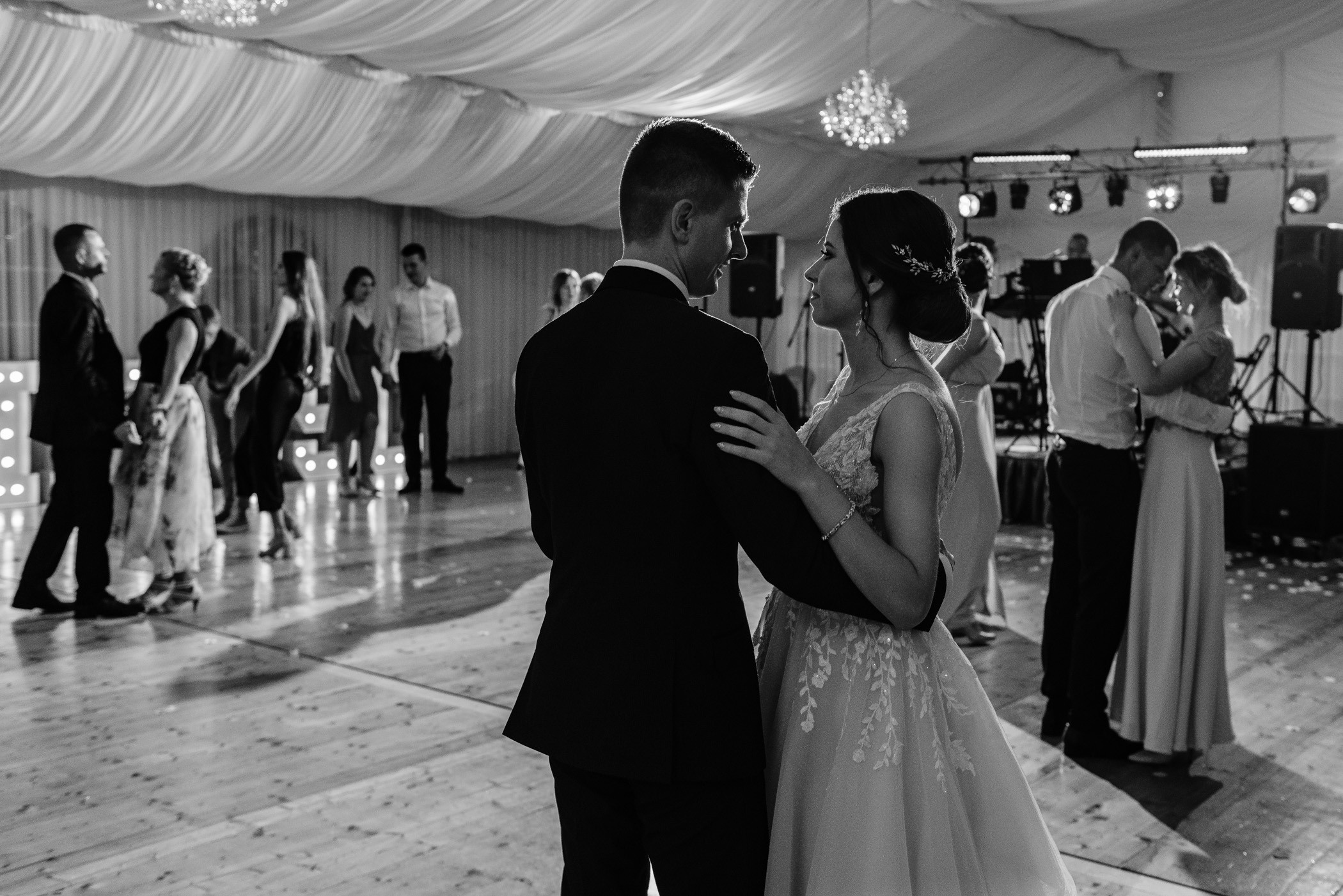 Namiot, emocje, rodzina, przyjaciele. NK Picture - Fotograf Lublin, Warszawa