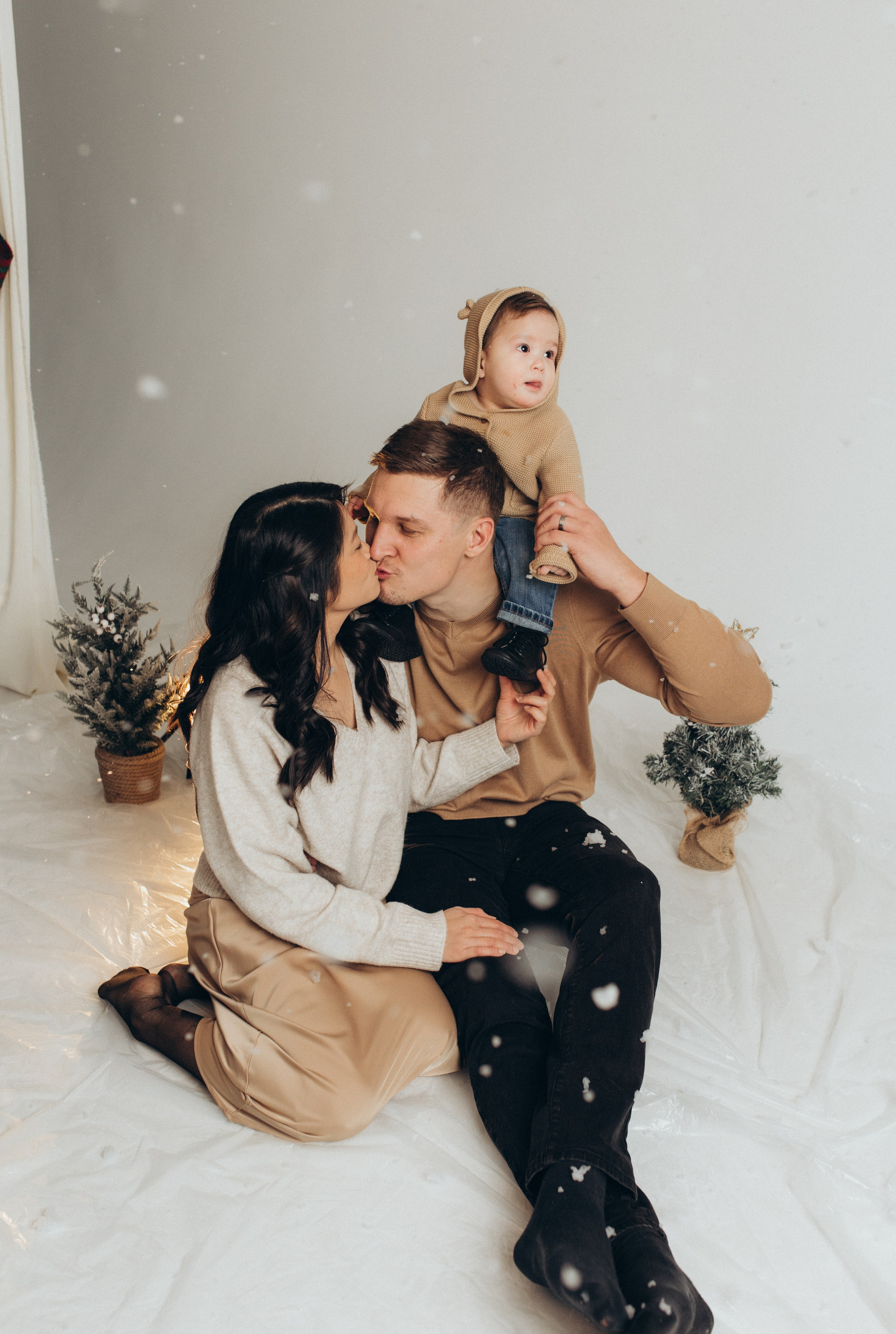 Snow Photo Day. Wedding and family photographer in Calgary