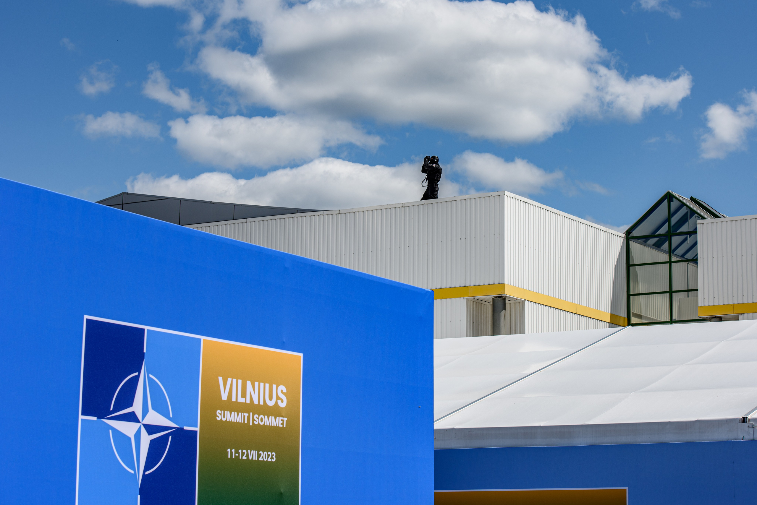 NATO viršūnių susitikimo užkulisiai Vilniuje. Fotografas — Aleksandras Savickis