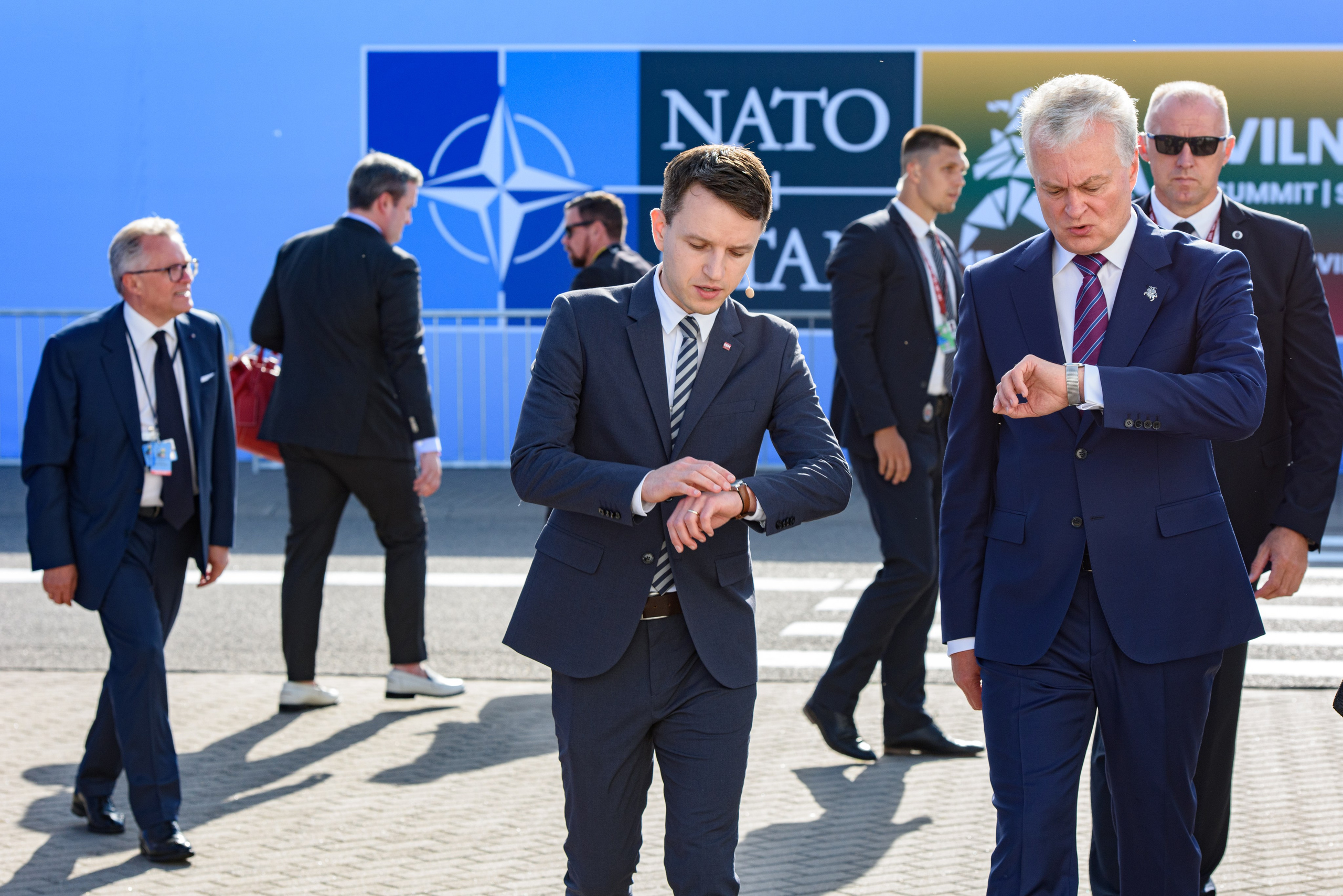 NATO viršūnių susitikimo užkulisiai Vilniuje. Fotografas — Aleksandras Savickis