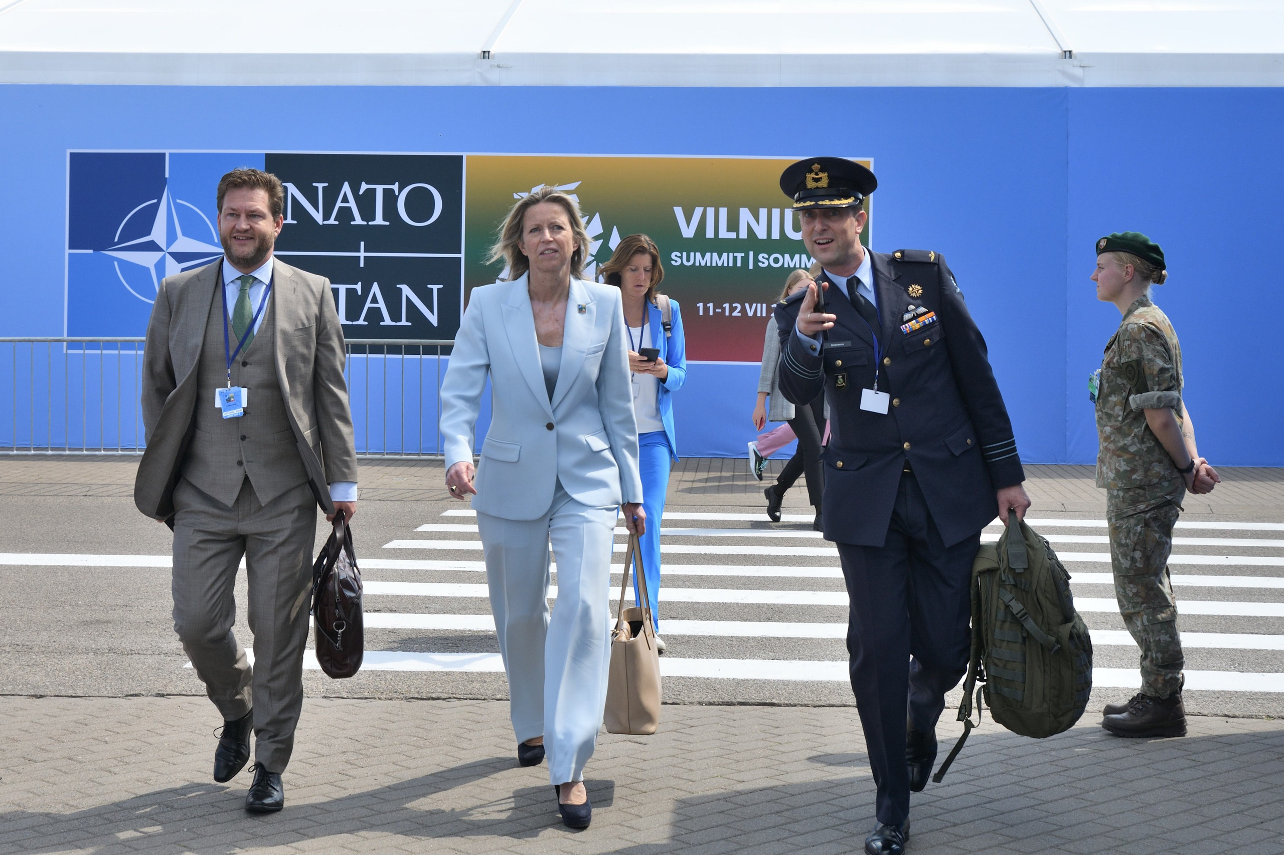 NATO viršūnių susitikimo užkulisiai Vilniuje. Fotografas — Aleksandras Savickis