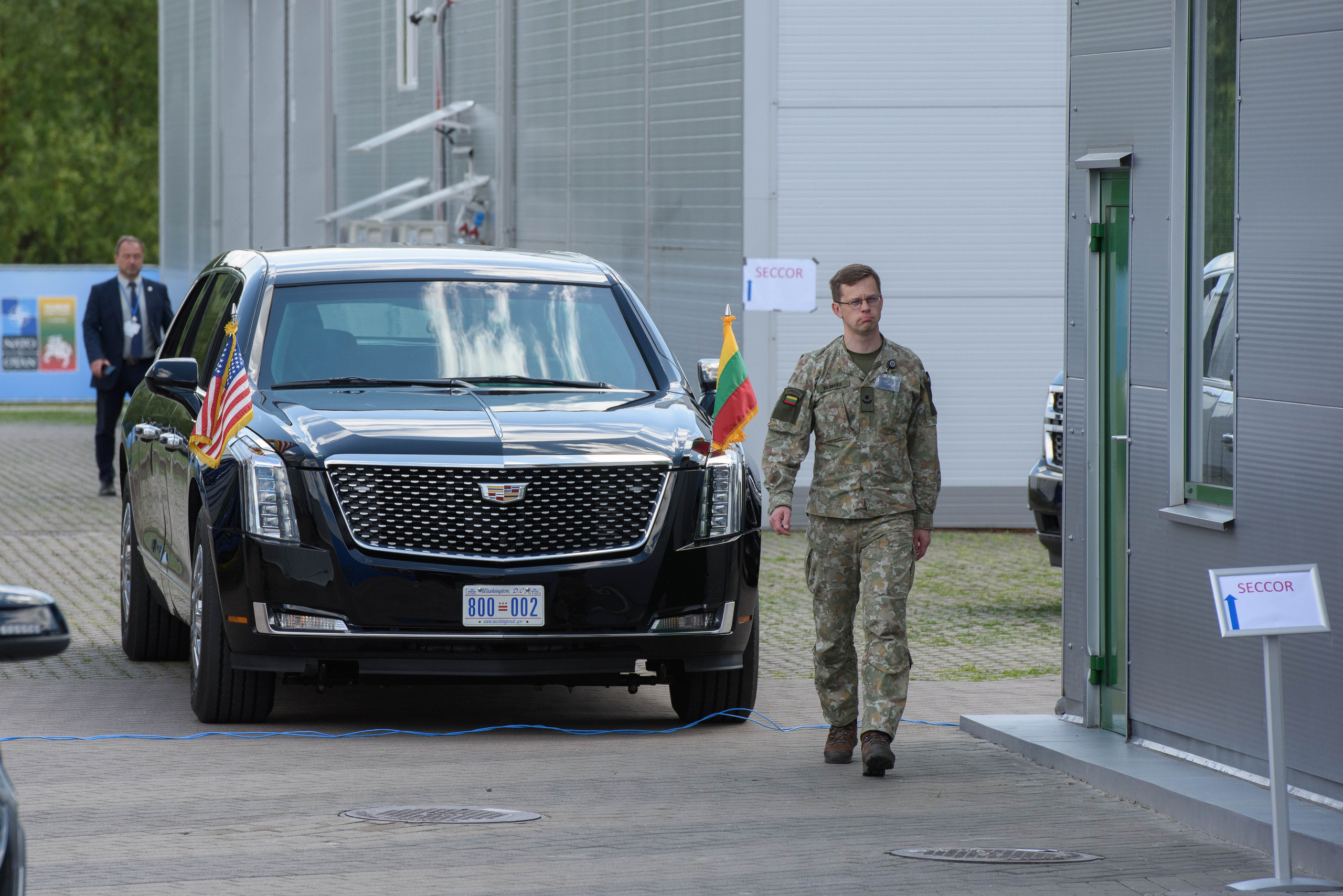 NATO viršūnių susitikimo užkulisiai Vilniuje. Fotografas — Aleksandras Savickis