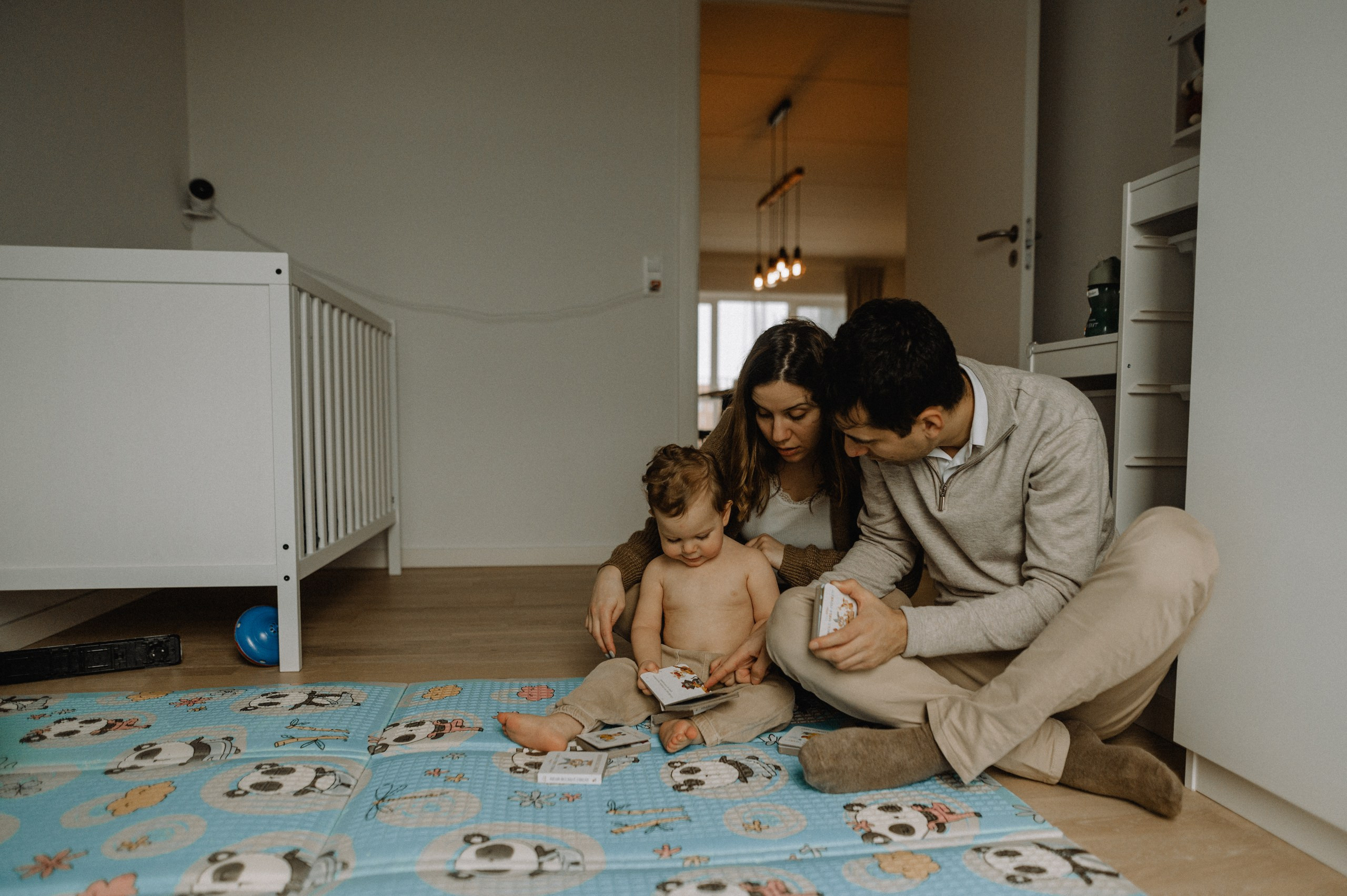 In-home winter story. Newborn, Family, Wedding photographer Copenhagen Anastasiia Sevriukova