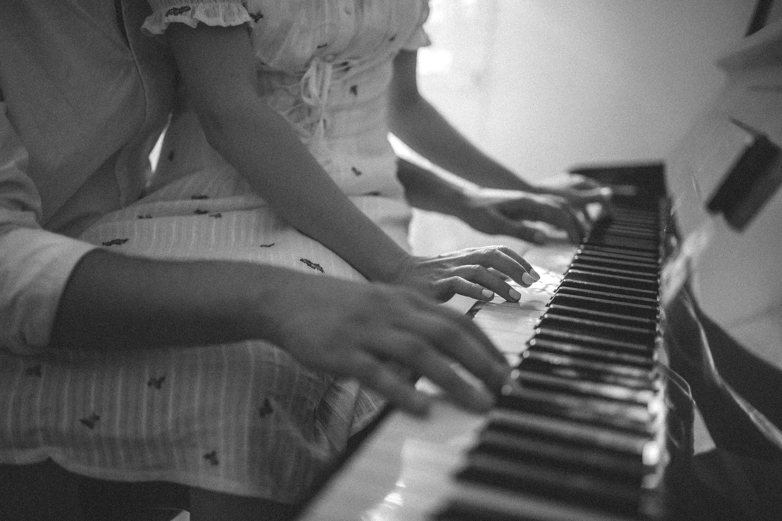 Фотозйомка для двох вдома. Тарас Бовт. Фотограф Львів. Портрети та репортаж з подій