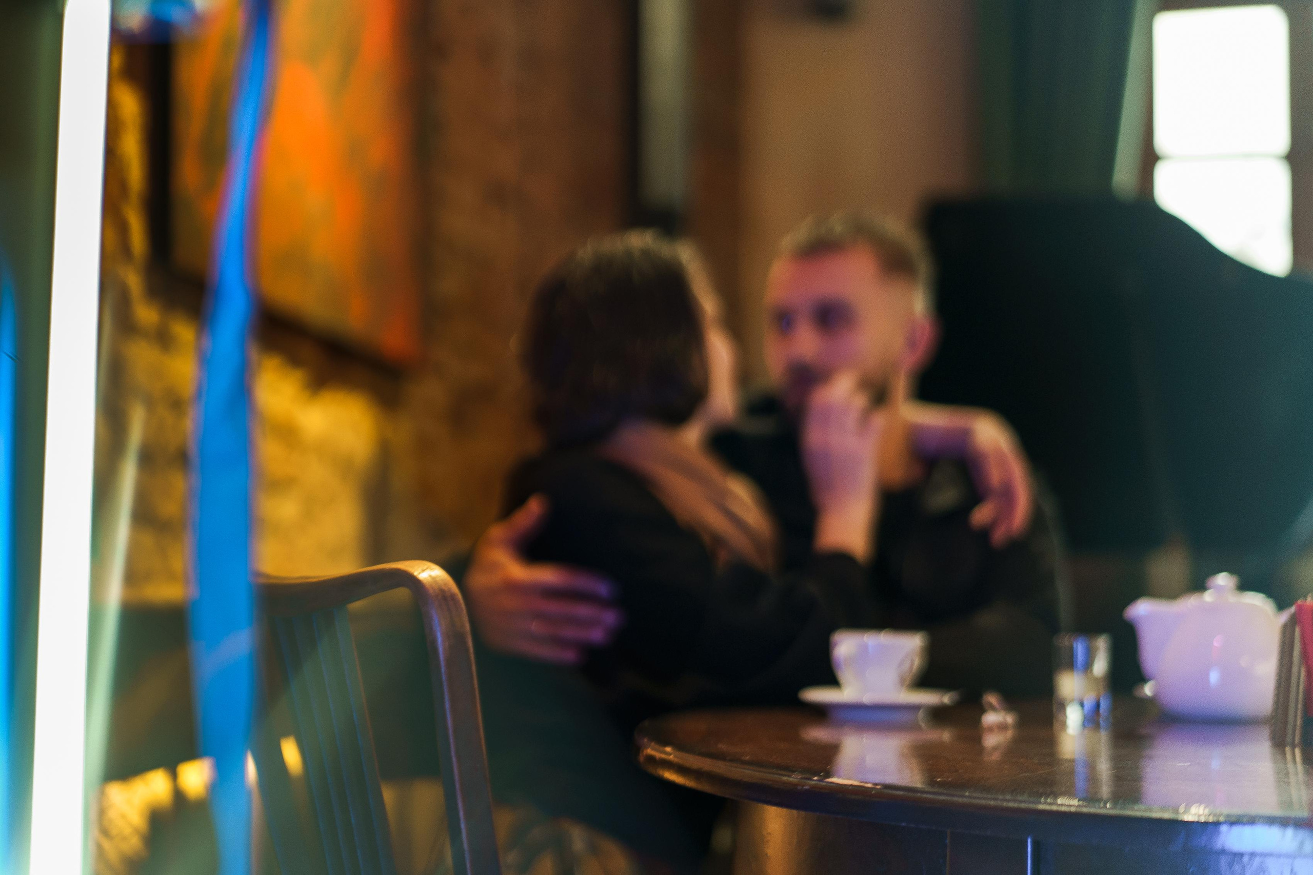 Love walks through the rain. Тарас Бовт. Фотограф Львів. Портрети та репортаж з подій