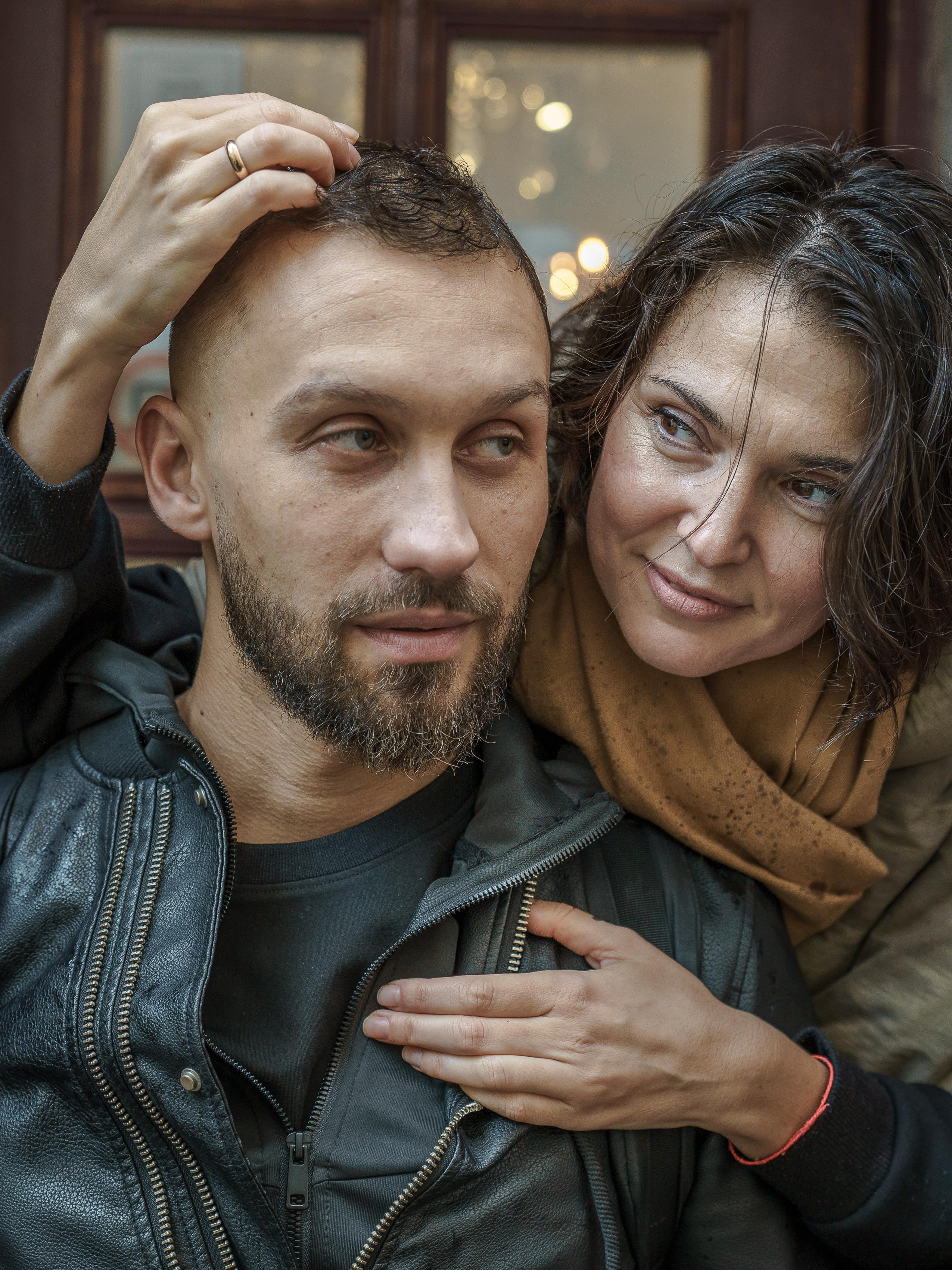 Love walks through the rain. Тарас Бовт. Фотограф Львів. Портрети та репортаж з подій