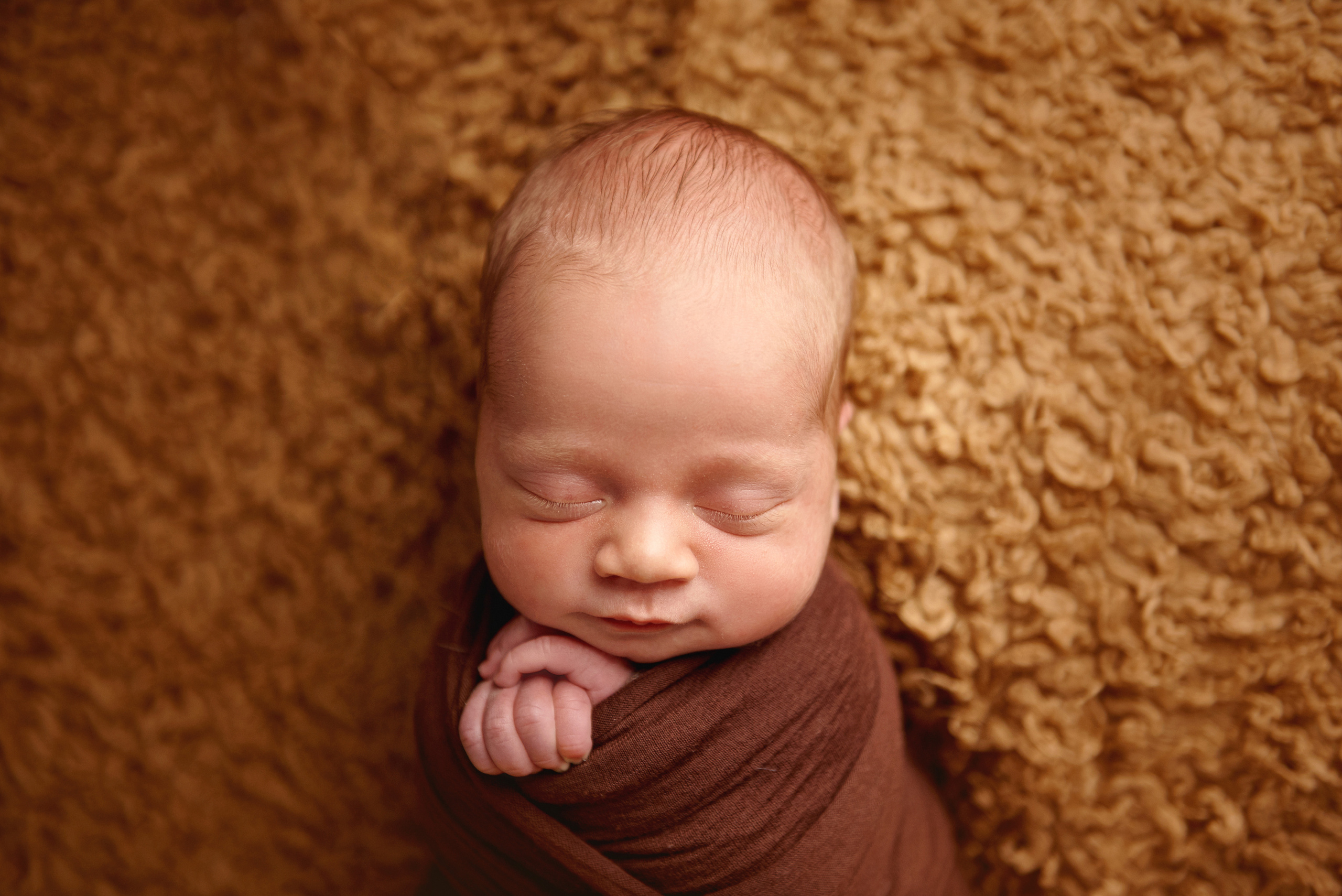 Фотосесії новонароджених малюків. Фотограф новонароджених діток та їх сімей в Тернополі