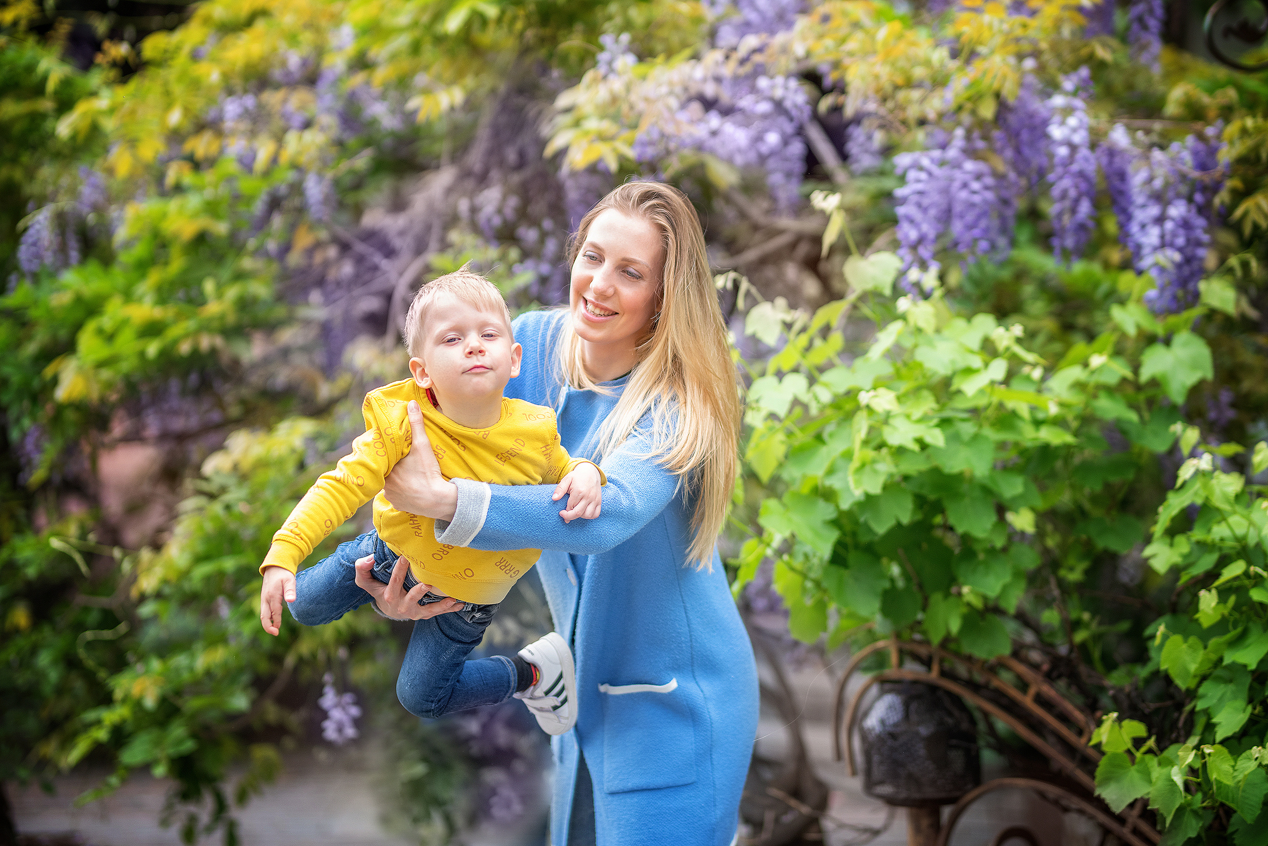 Фотосессия в глицинии. Фотограф в Запоріжжі та Європі