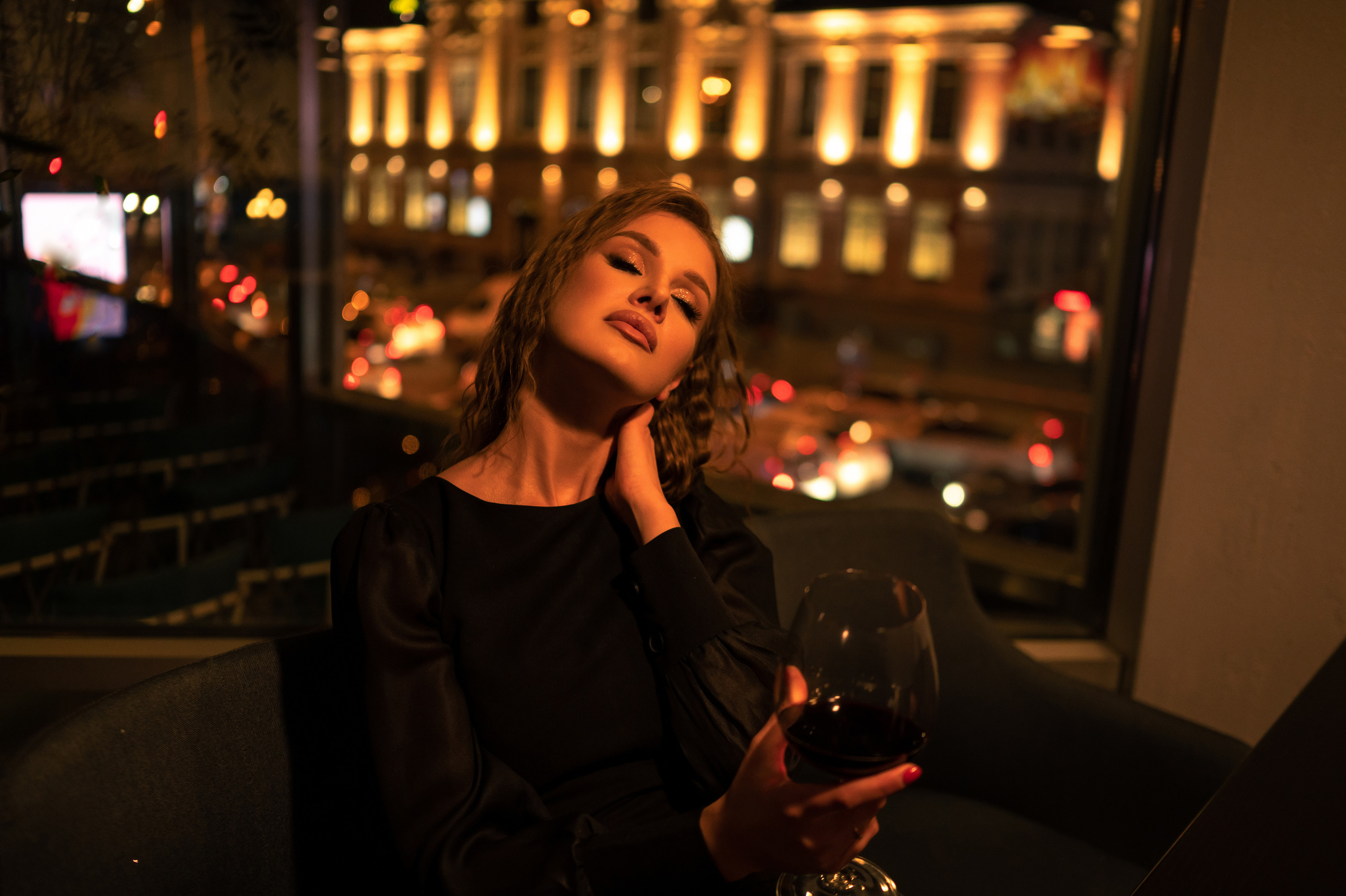 Фотосессия в интерьере красивого ресторана. Весільний і портретний фотограф в Києві Євген Ковачов