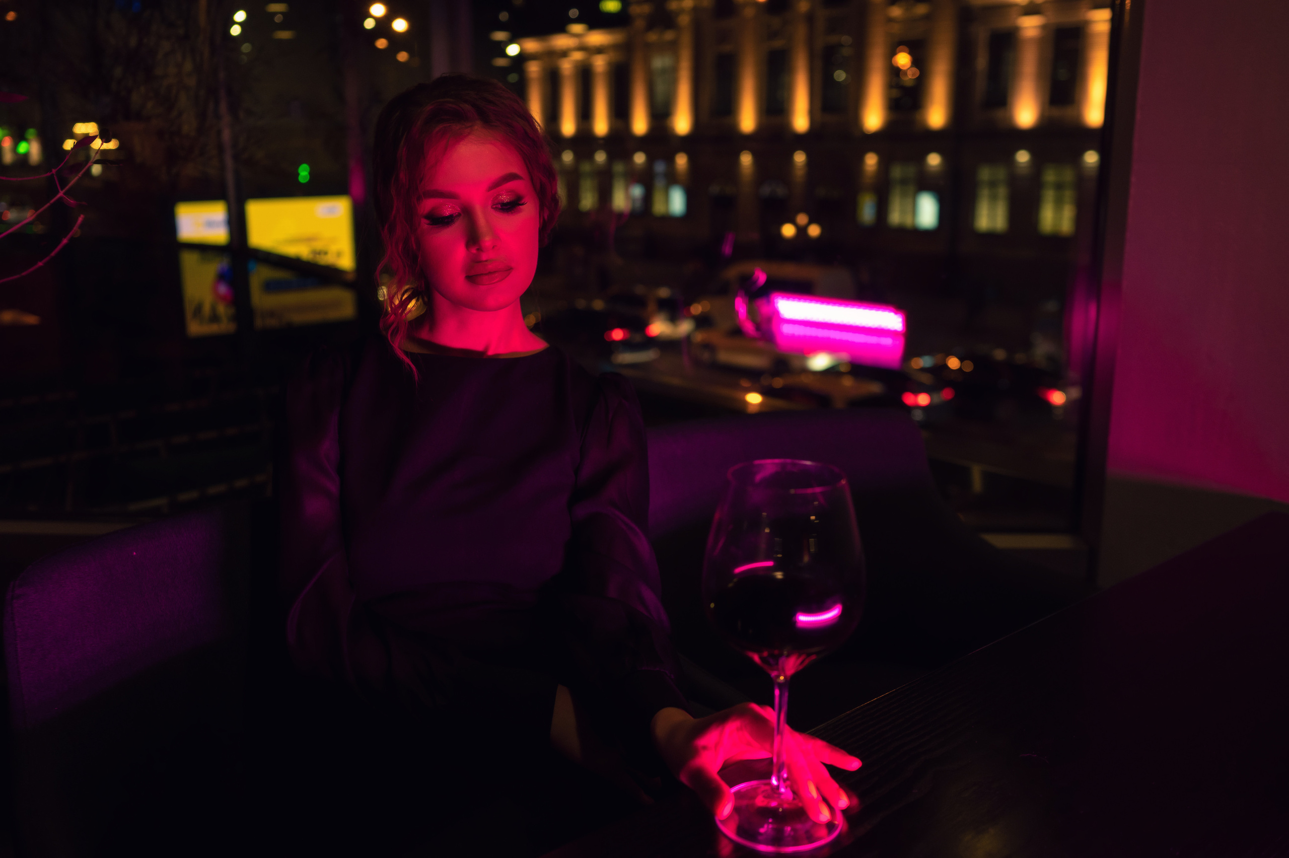 Фотосессия в интерьере красивого ресторана. Весільний і портретний фотограф в Києві Євген Ковачов