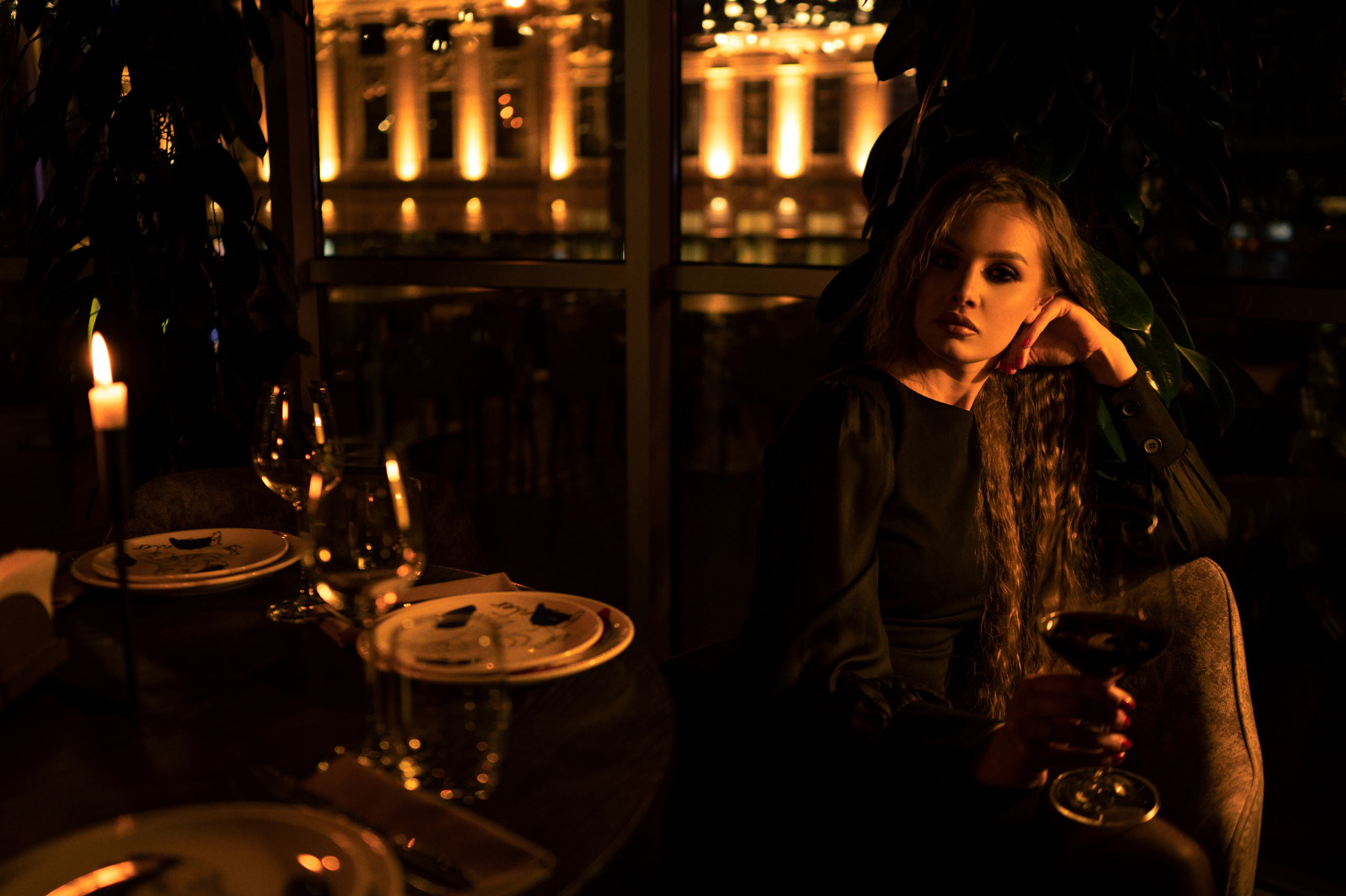 Фотосессия в интерьере красивого ресторана. Весільний і портретний фотограф в Києві Євген Ковачов